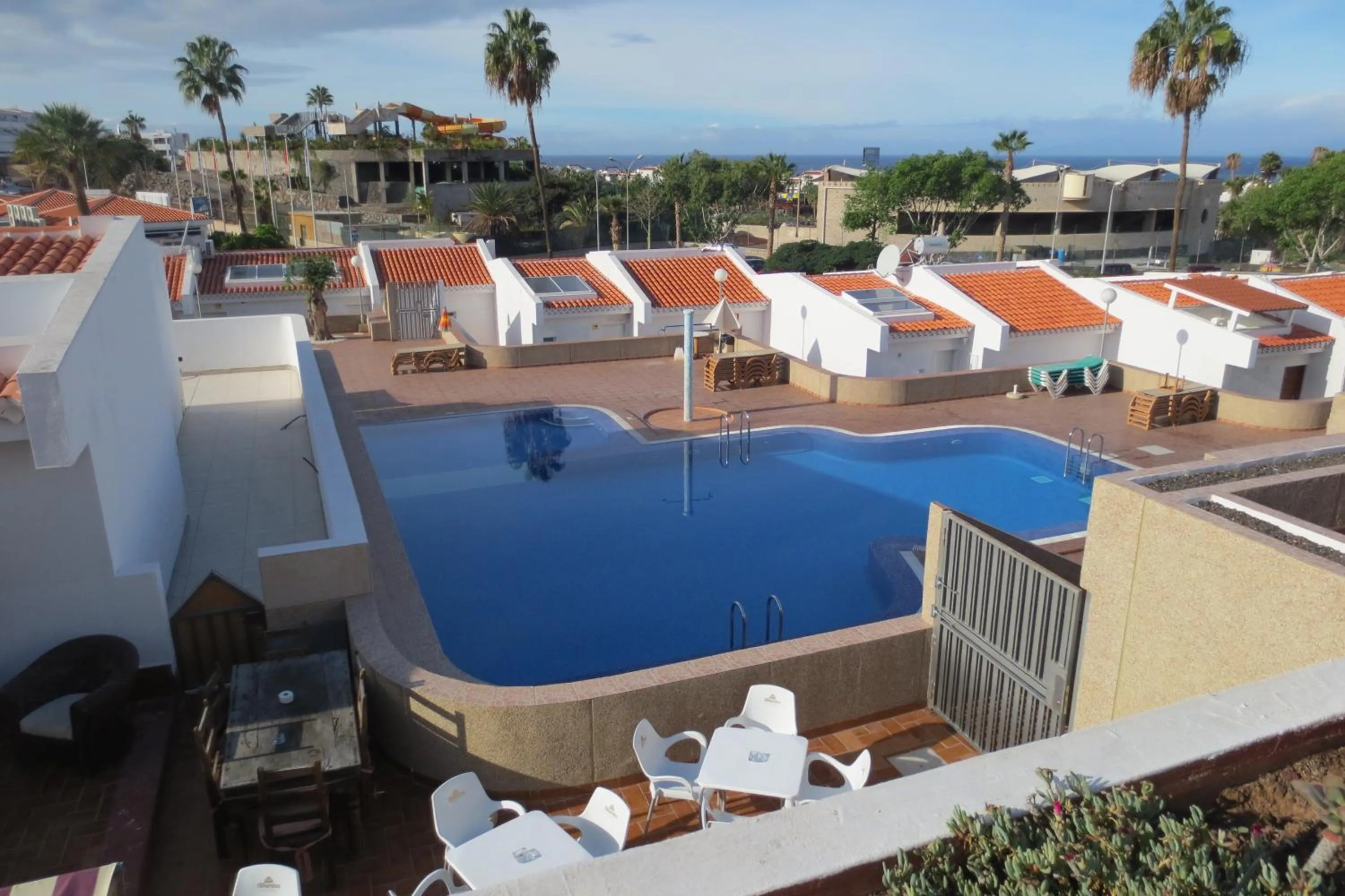 Swimming pool in Island Village