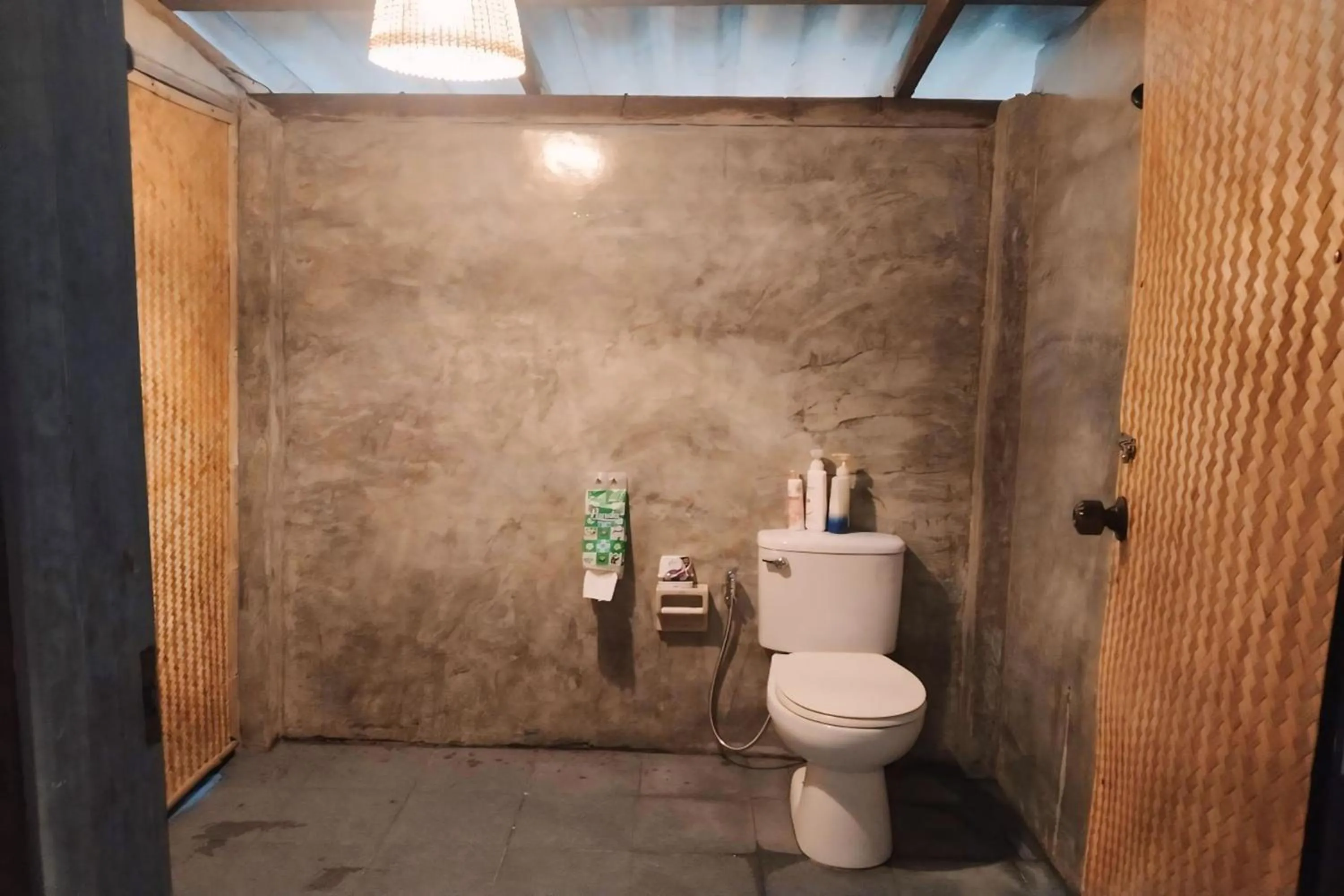 Toilet in Mae Mae Home