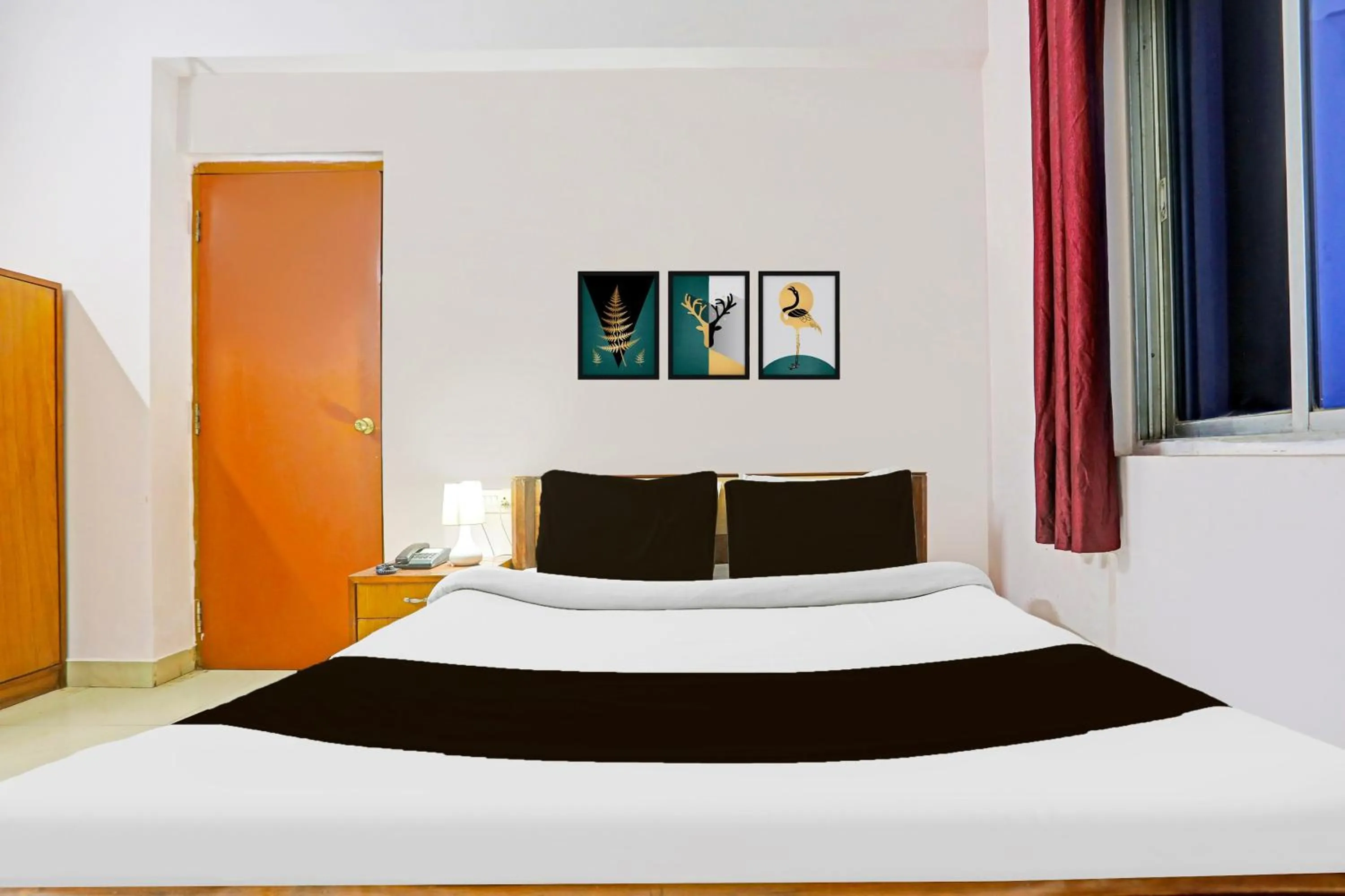 Bedroom, Bed in Super Hotel O Bhagalpur Railway Junction