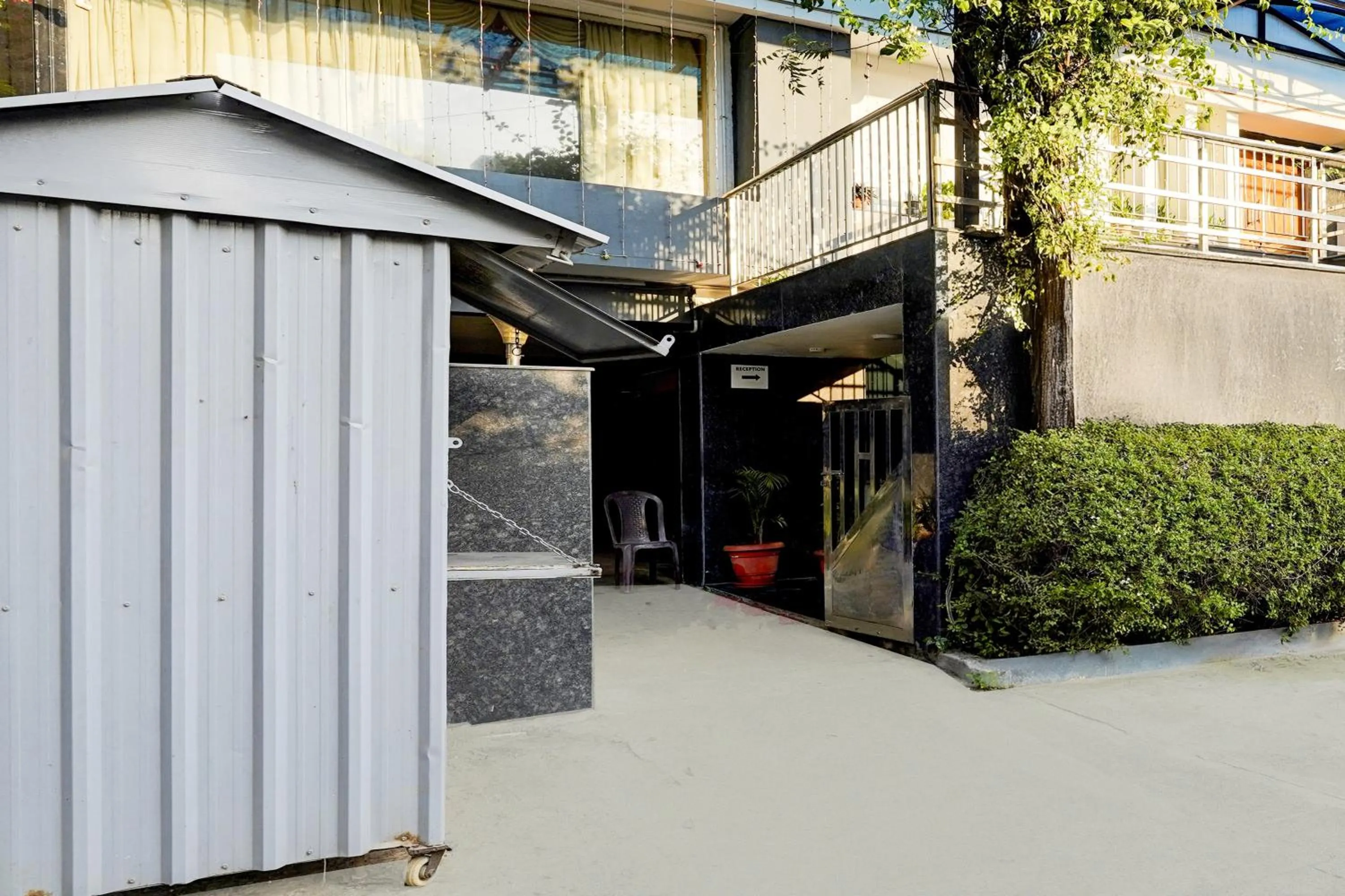 Facade/entrance in Super Townhouse Balaji Dental College Pallikarani Formerly Orchid Sankrish