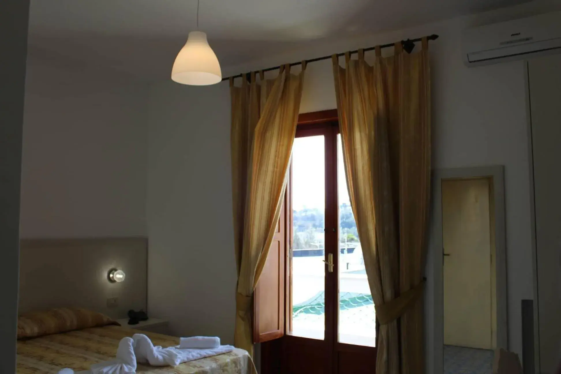 Bed in Hotel Al Bosco Bed in Hotel Al Bosco