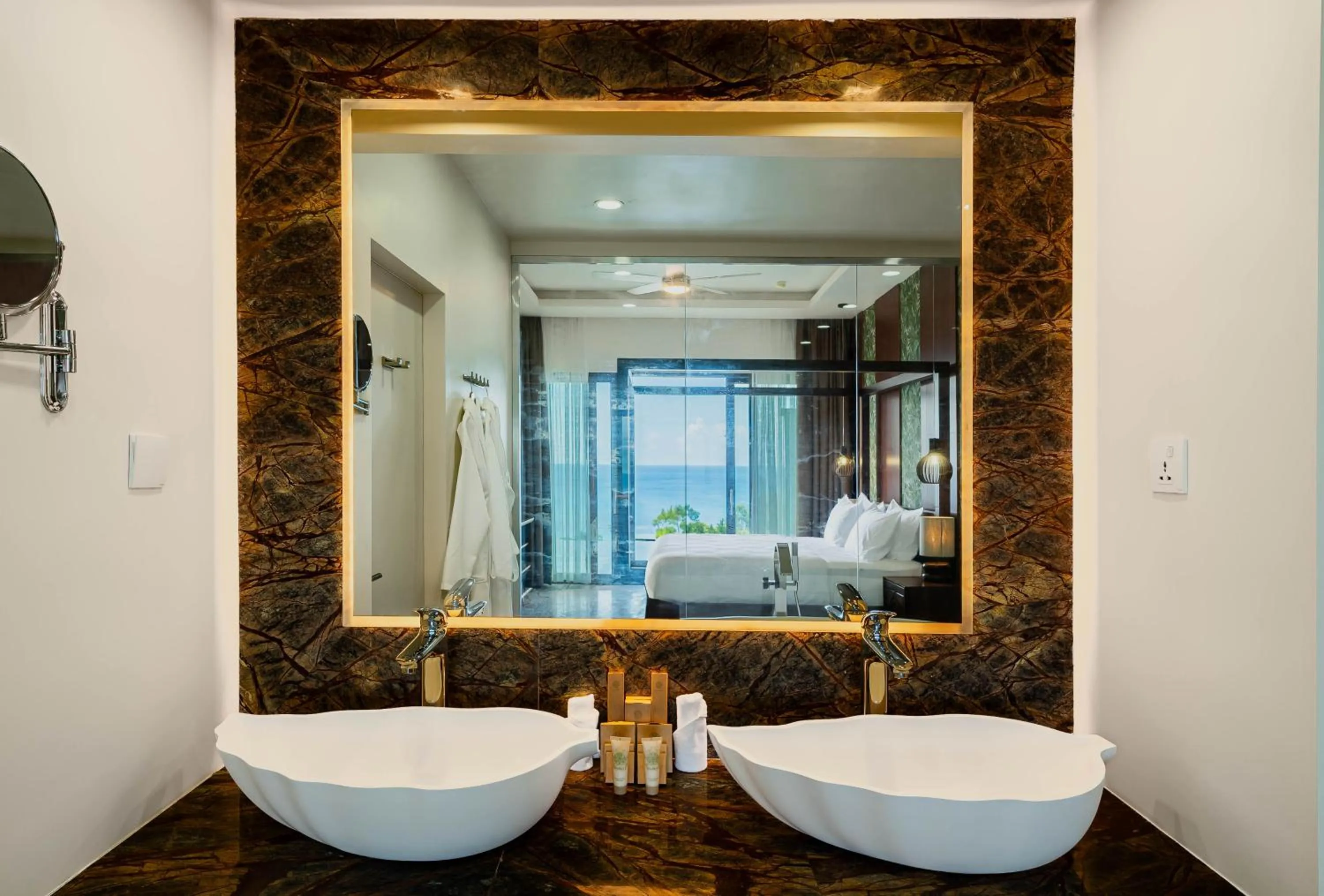 Bathroom in Gardens Hill Resort & Spa