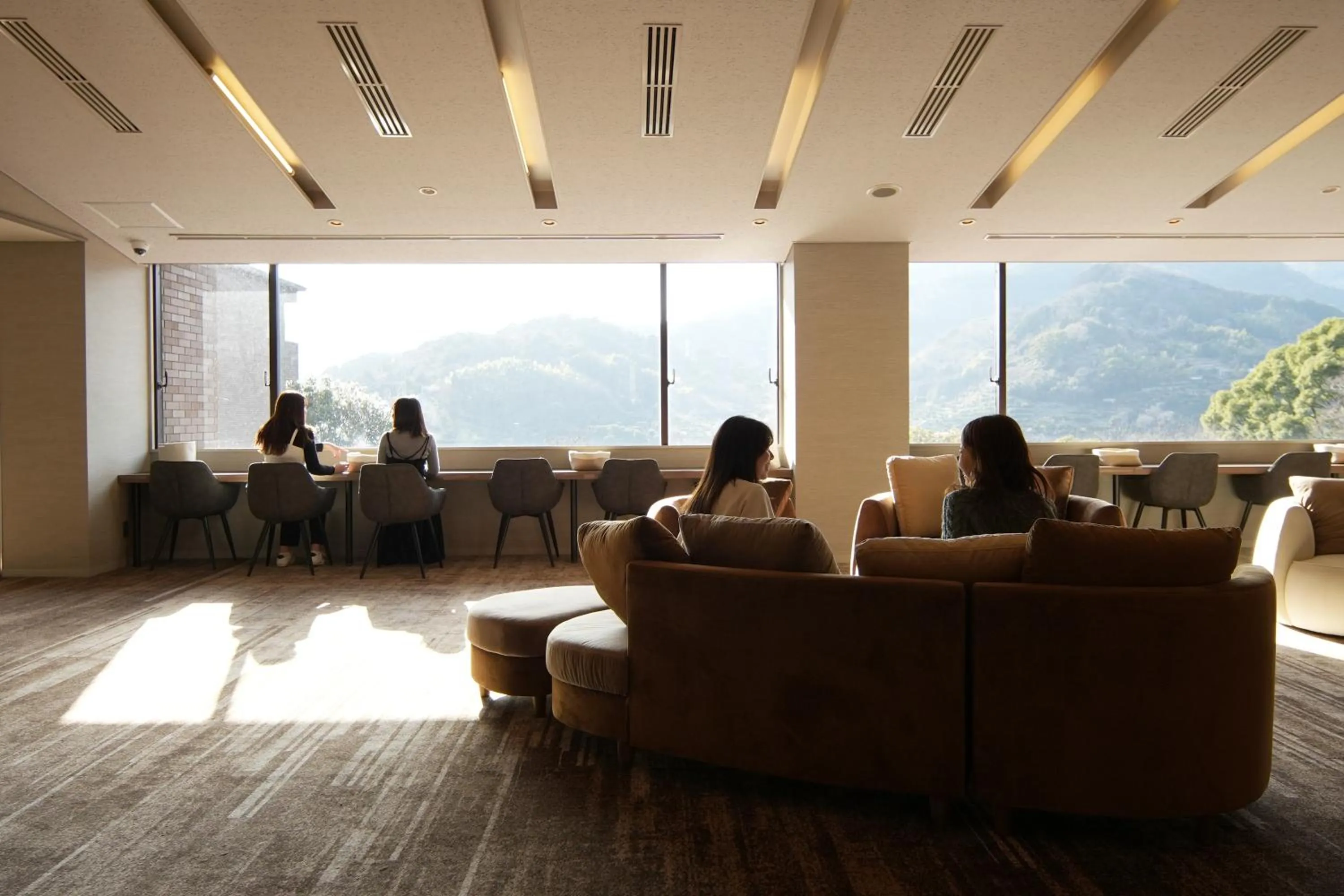 People in Grand Lectore Yugawara - TKP Hotels & Resorts