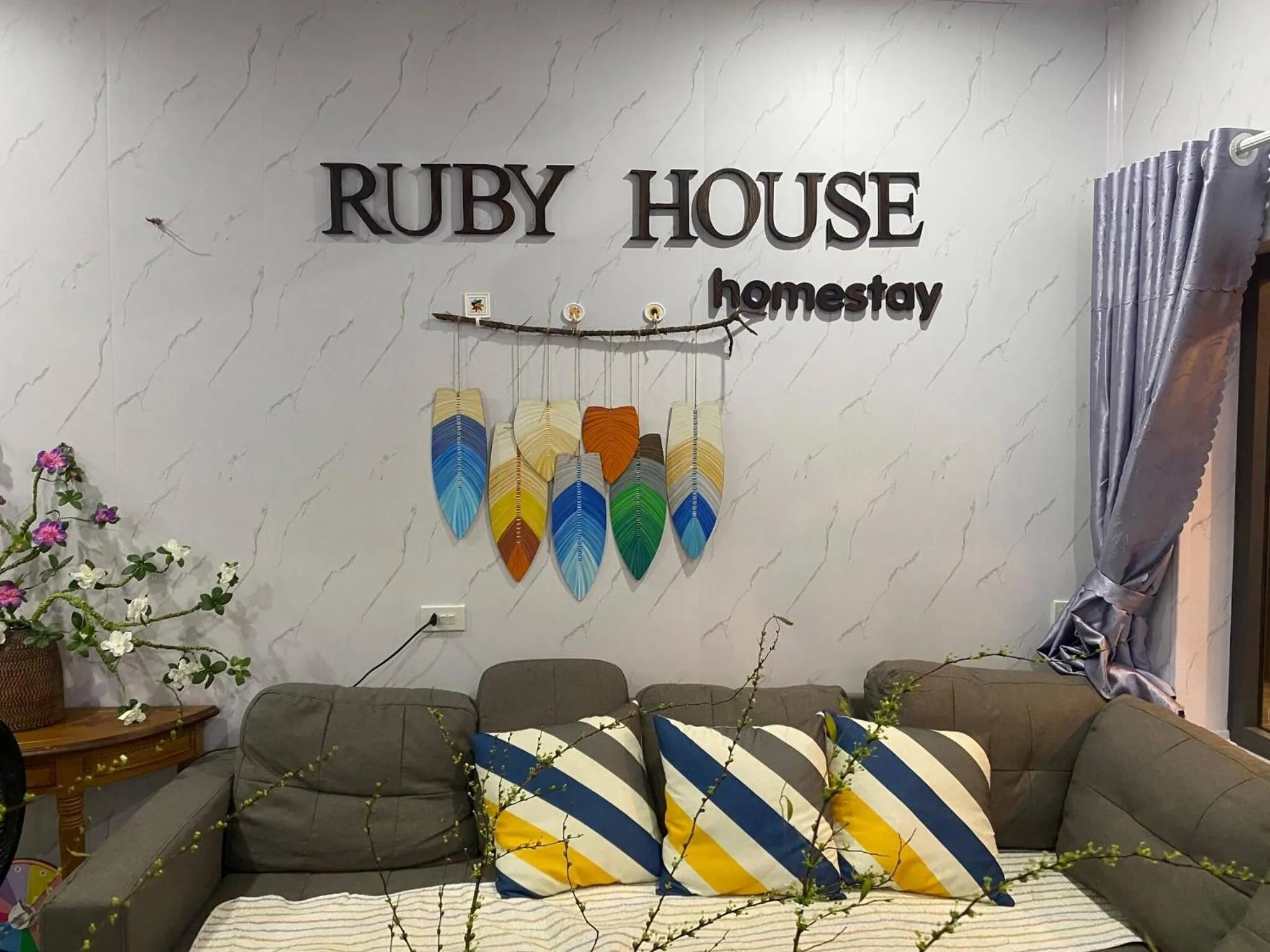 Ruby House, 3 Bedroom Apartment, beachside