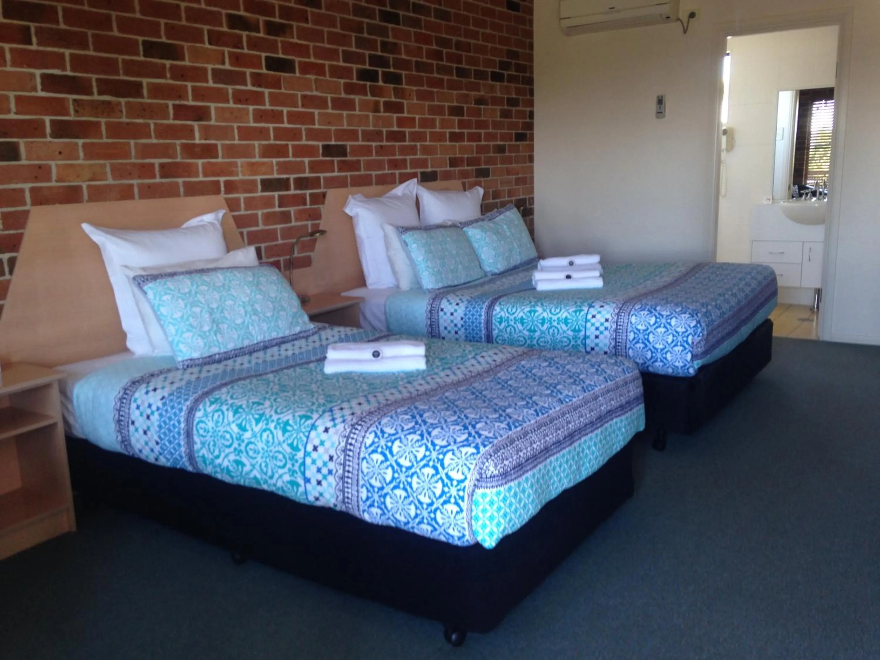 Bed in Inverell Terrace Motor Lodge