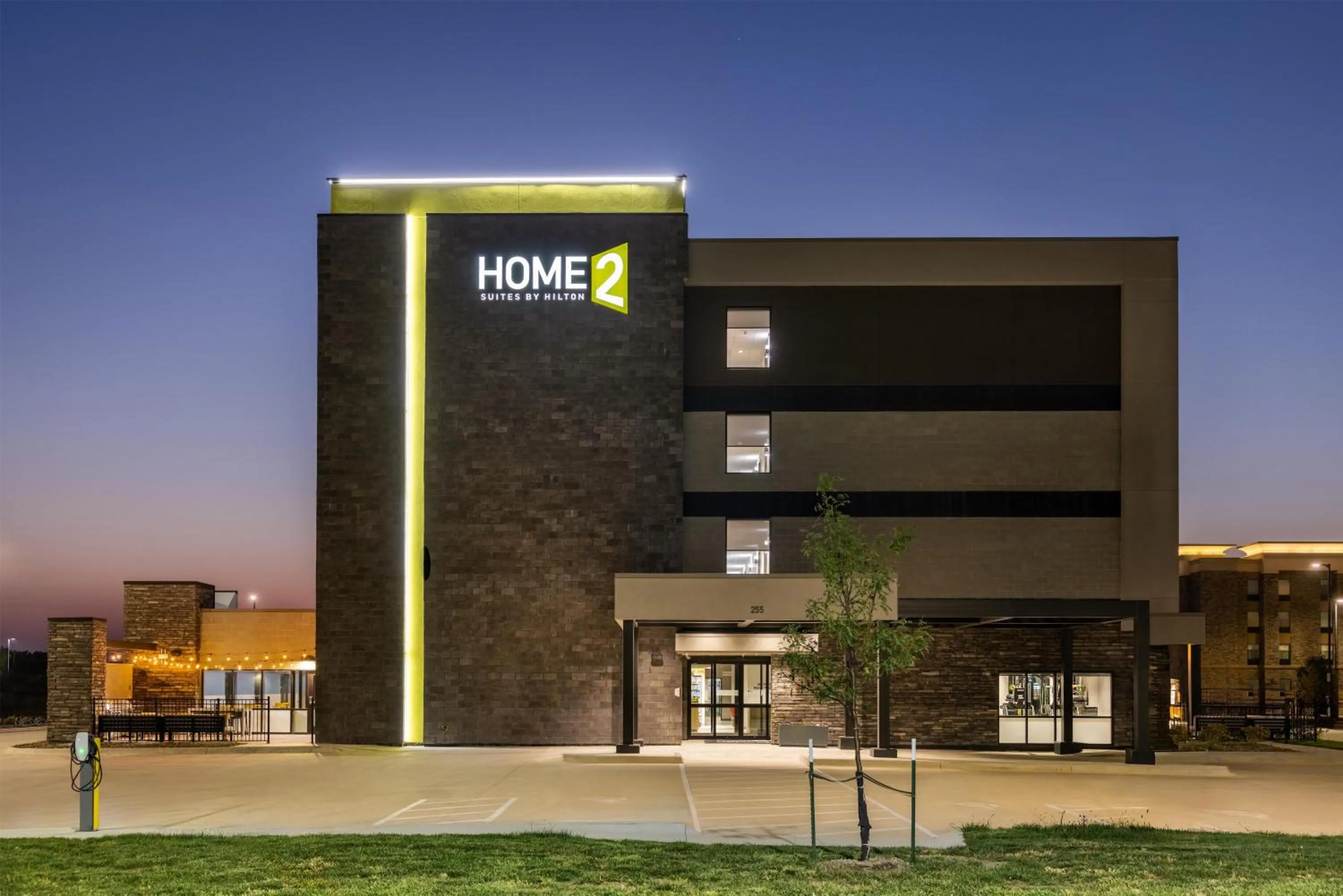 Property building in Home2 Suites By Hilton Altoona Des Moines