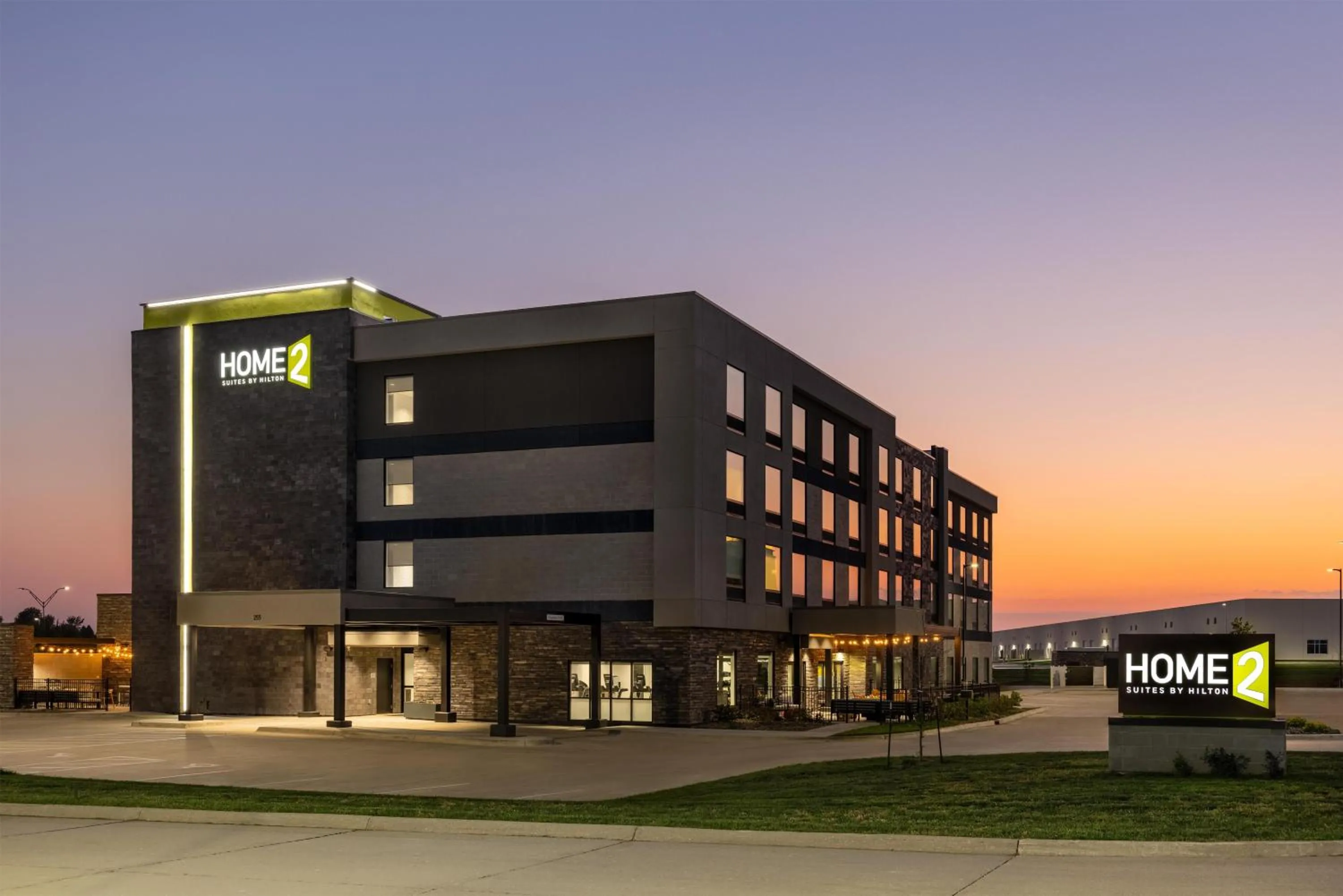Property building in Home2 Suites By Hilton Altoona Des Moines