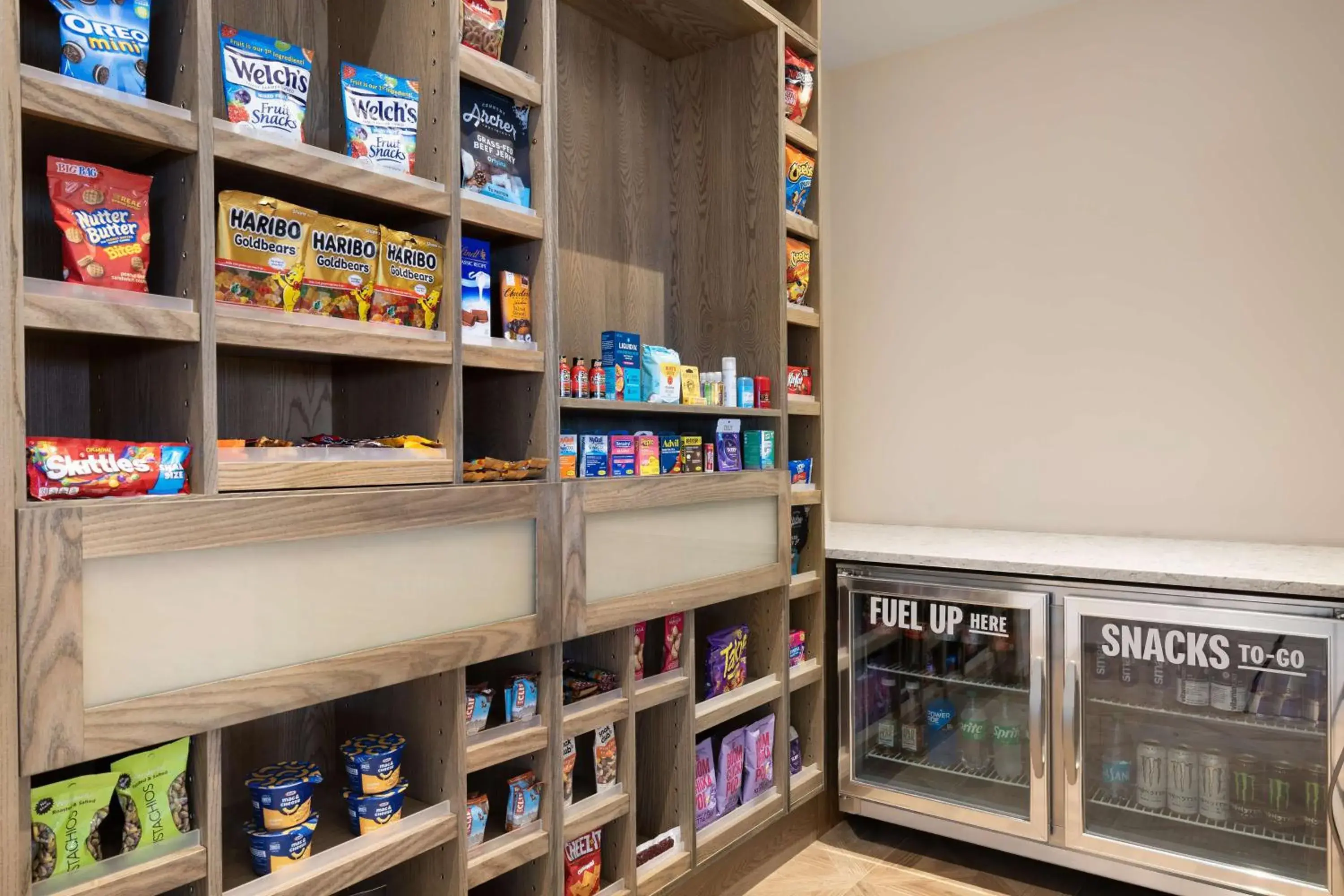 Restaurant/places to eat in Hampton Inn & Suites Maui North Shore Restaurant/places to eat in Hampton Inn & Suites Maui North Shore