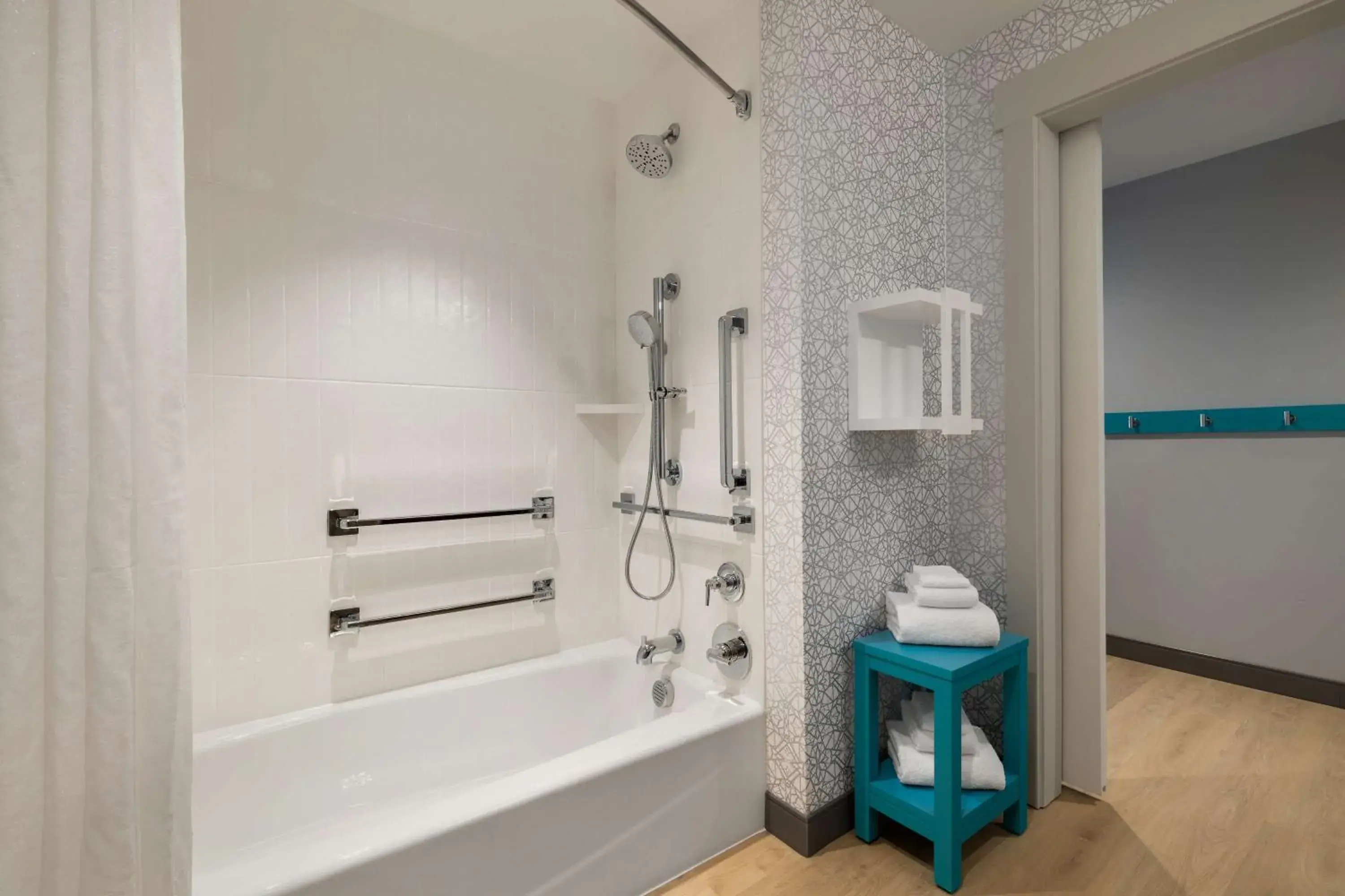 Bathroom in Hampton Inn & Suites Maui North Shore Bathroom in Hampton Inn & Suites Maui North Shore