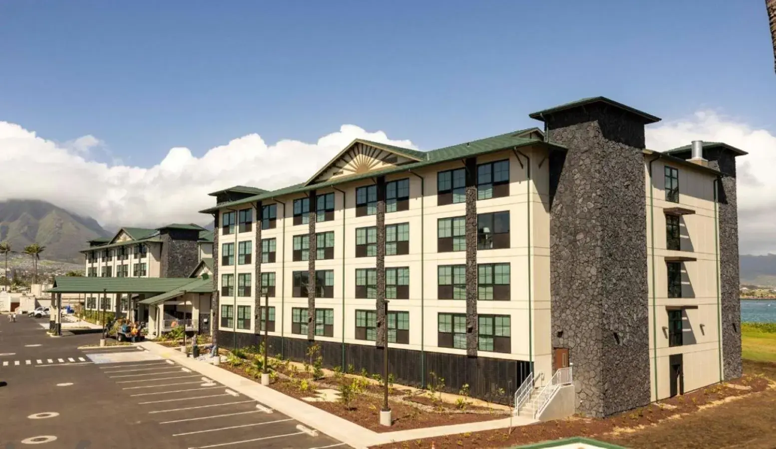 Property building in Hampton Inn & Suites Maui North Shore Property building in Hampton Inn & Suites Maui North Shore