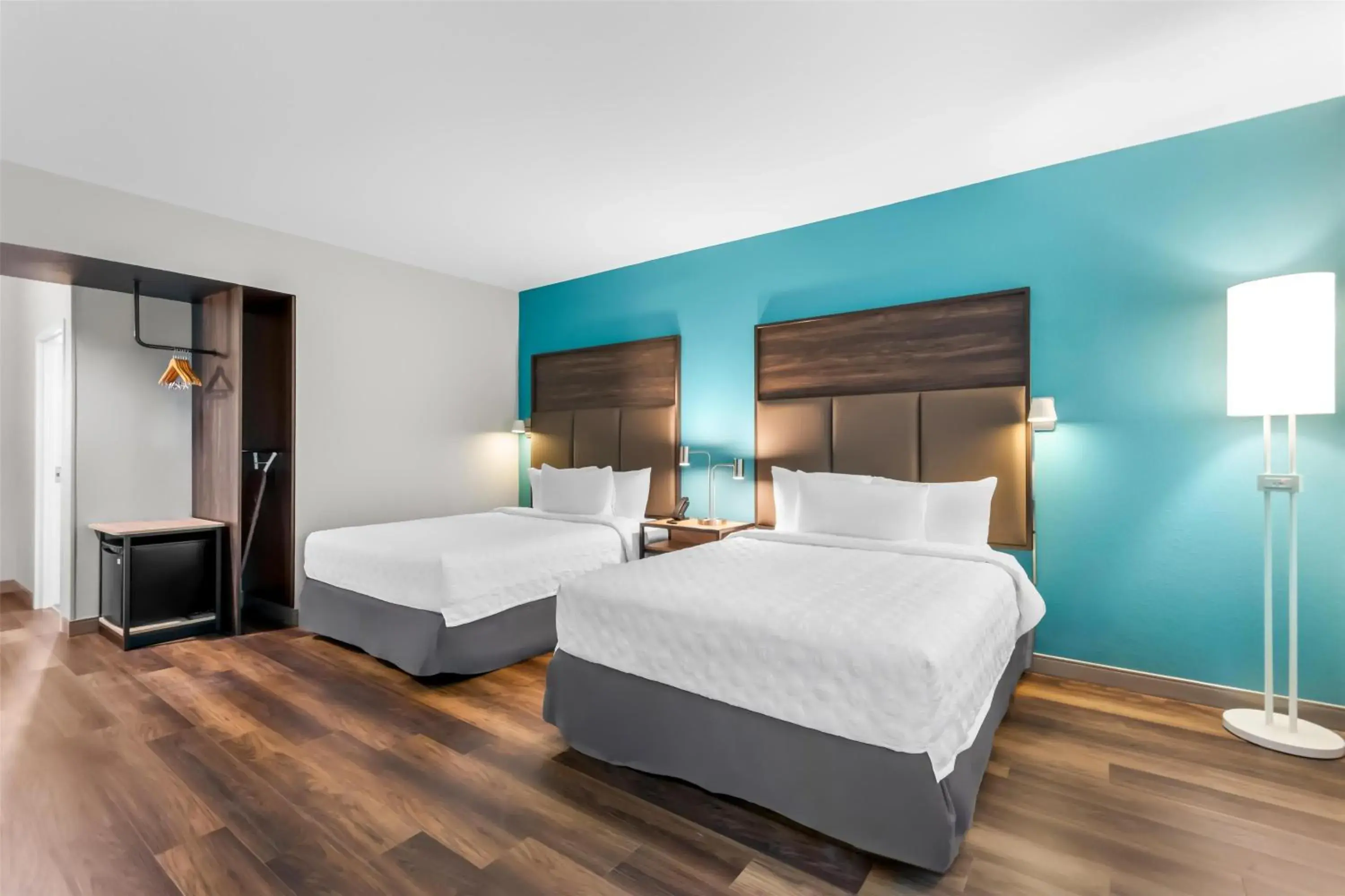 Bed in Tru By Hilton Pensacola I-10 North Davis Highway Bed in Tru By Hilton Pensacola I-10 North Davis Highway