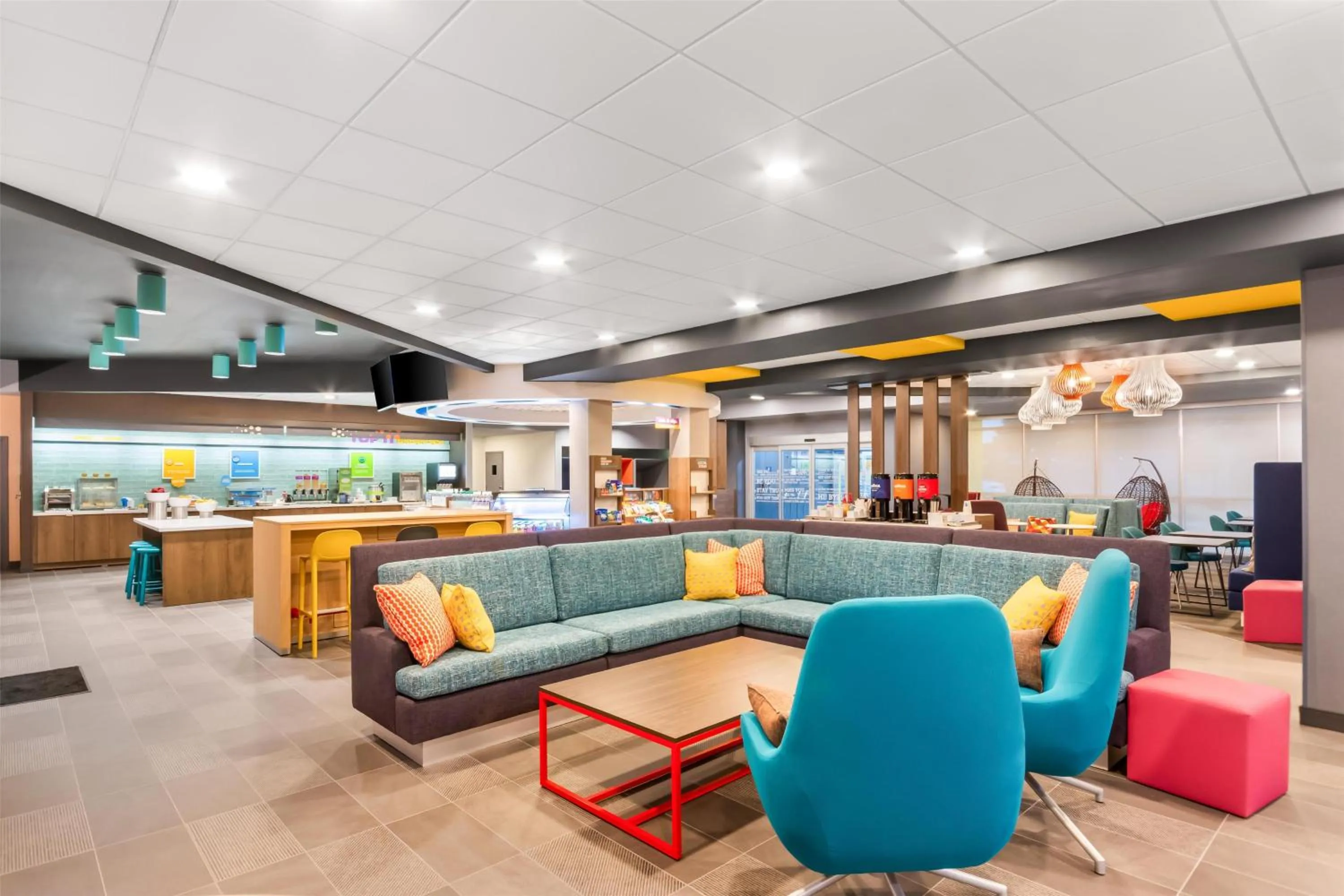 Lobby or reception in Tru By Hilton Pensacola I-10 North Davis Highway