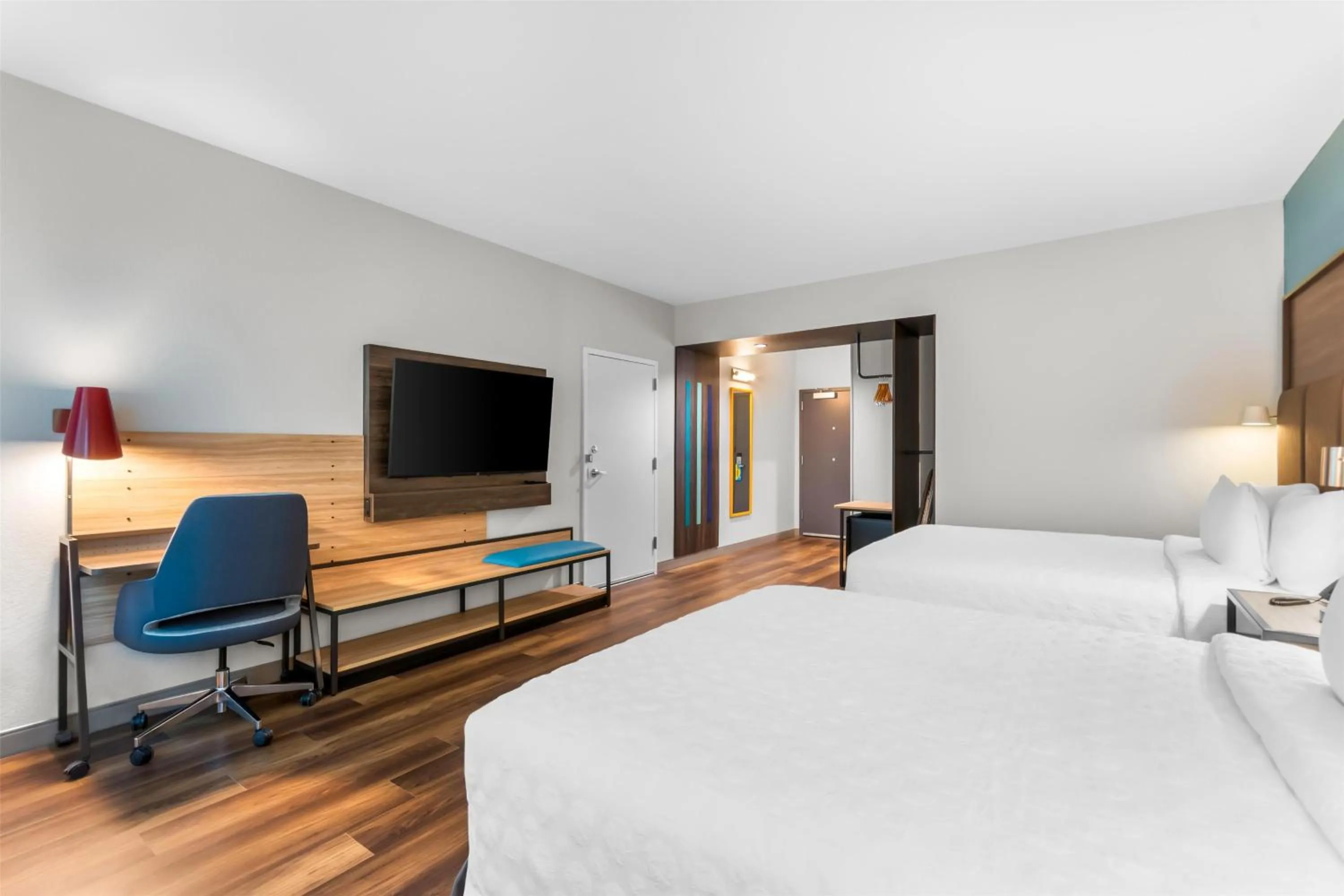 Bed in Tru By Hilton Pensacola I-10 North Davis Highway