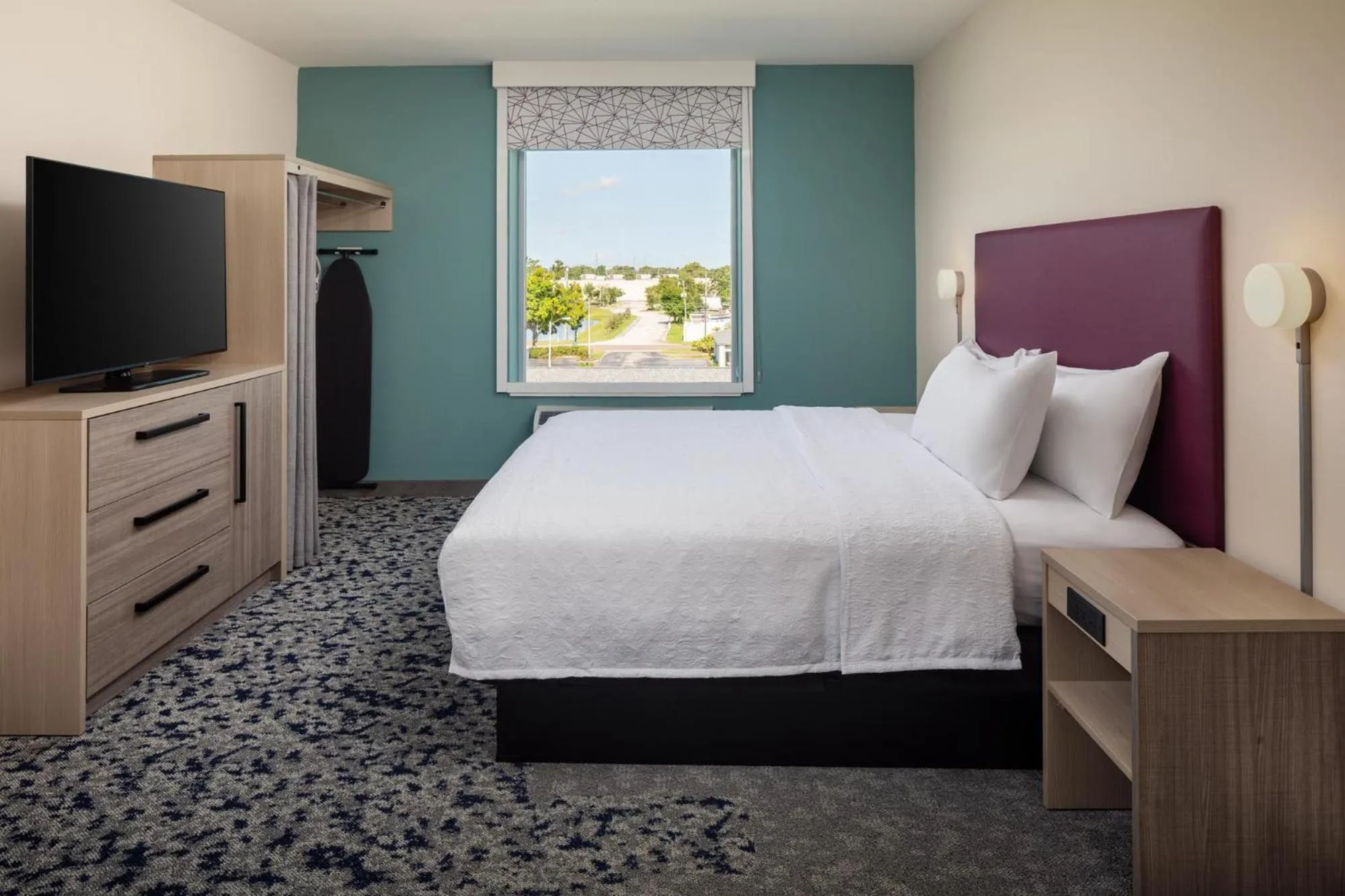 Bed in Home2 Suites By Hilton Clearwater St. Petersburg Ulmerton Rd