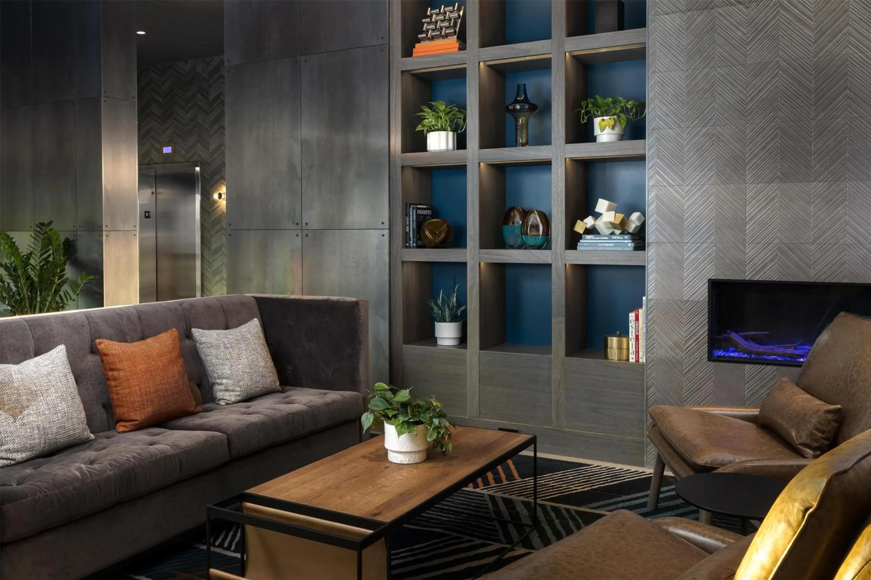 Lobby or reception in Hotel Avail Rogers, Tapestry Collection By Hilton