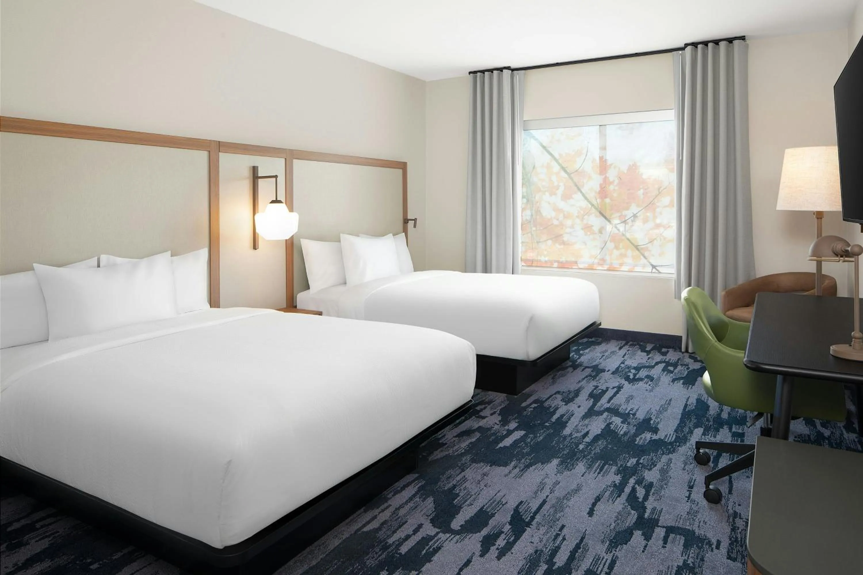 Photo of the whole room, Bed in Fairfield Inn & Suites by Marriott Piedmont Greenville