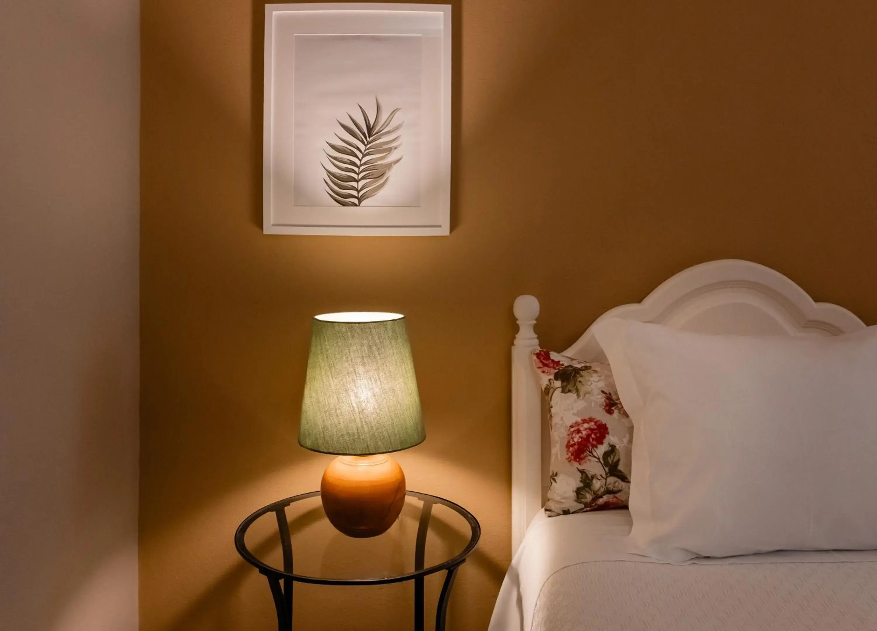 Large Twin Room - single occupancy in Casal da Viúva Large Twin Room - single occupancy in Casal da Viúva