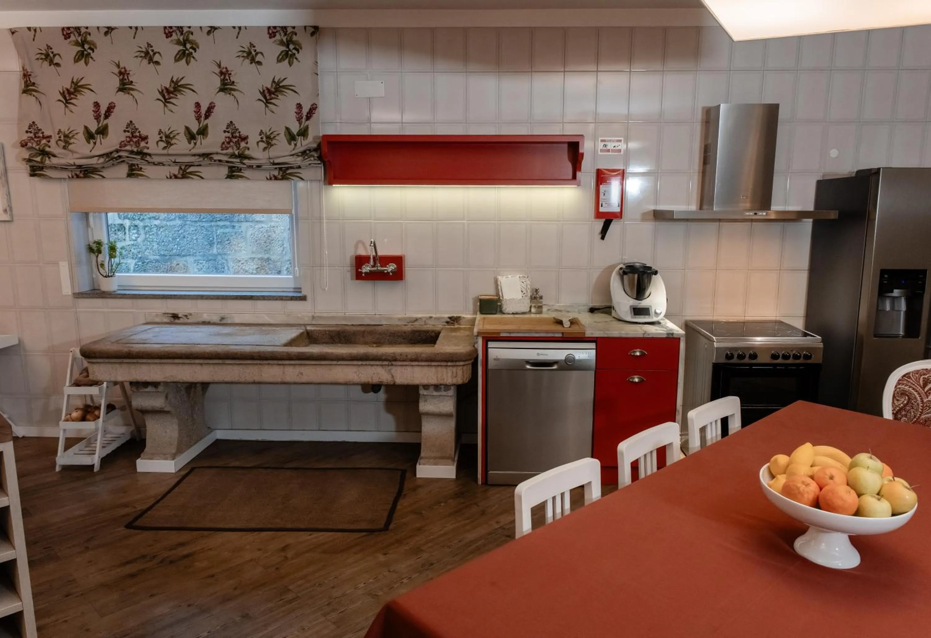 kitchen in Casal da Viúva