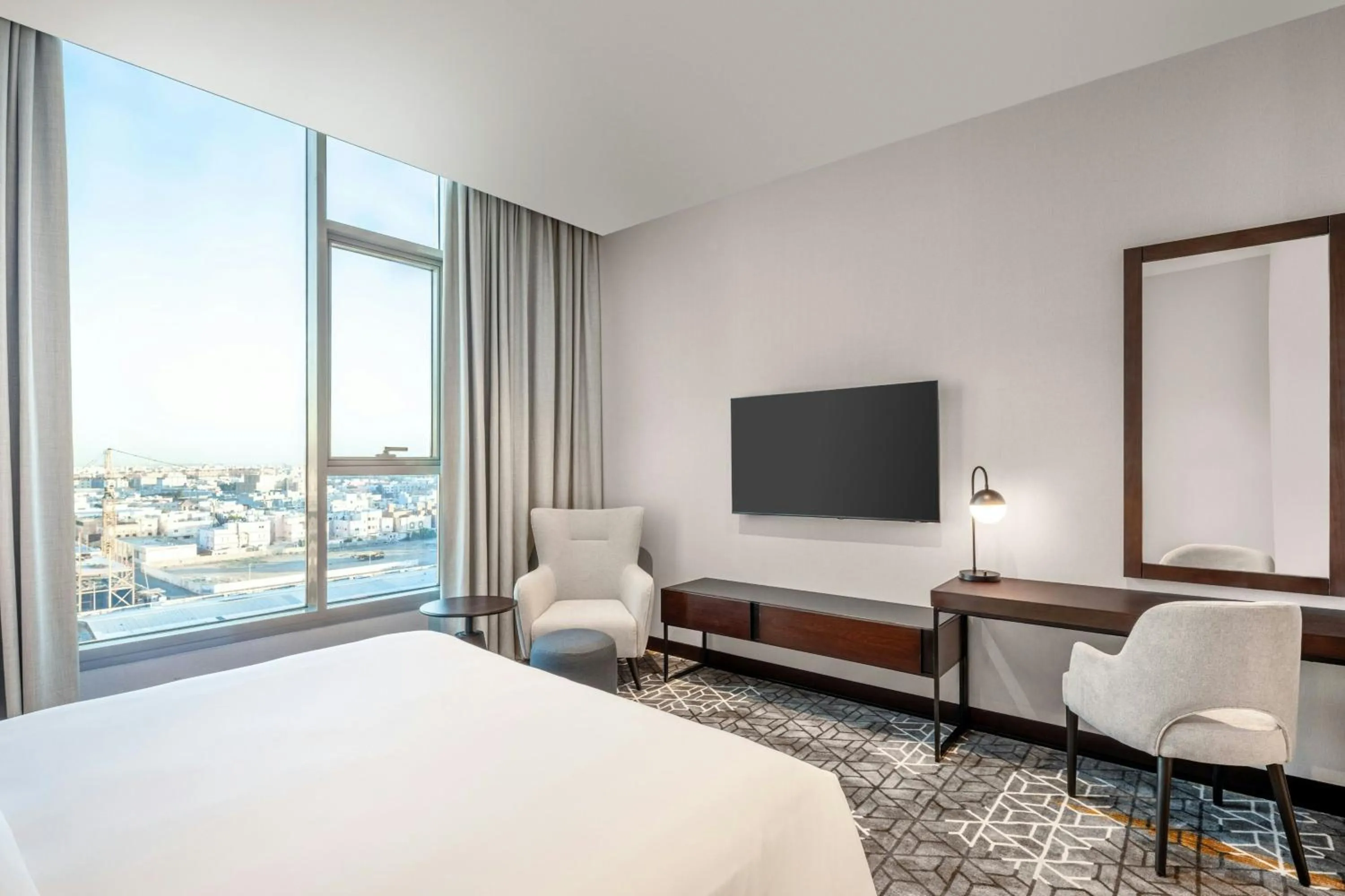 Photo of the whole room, Bed in Four Points by Sheraton Jeddah King Fahd Road