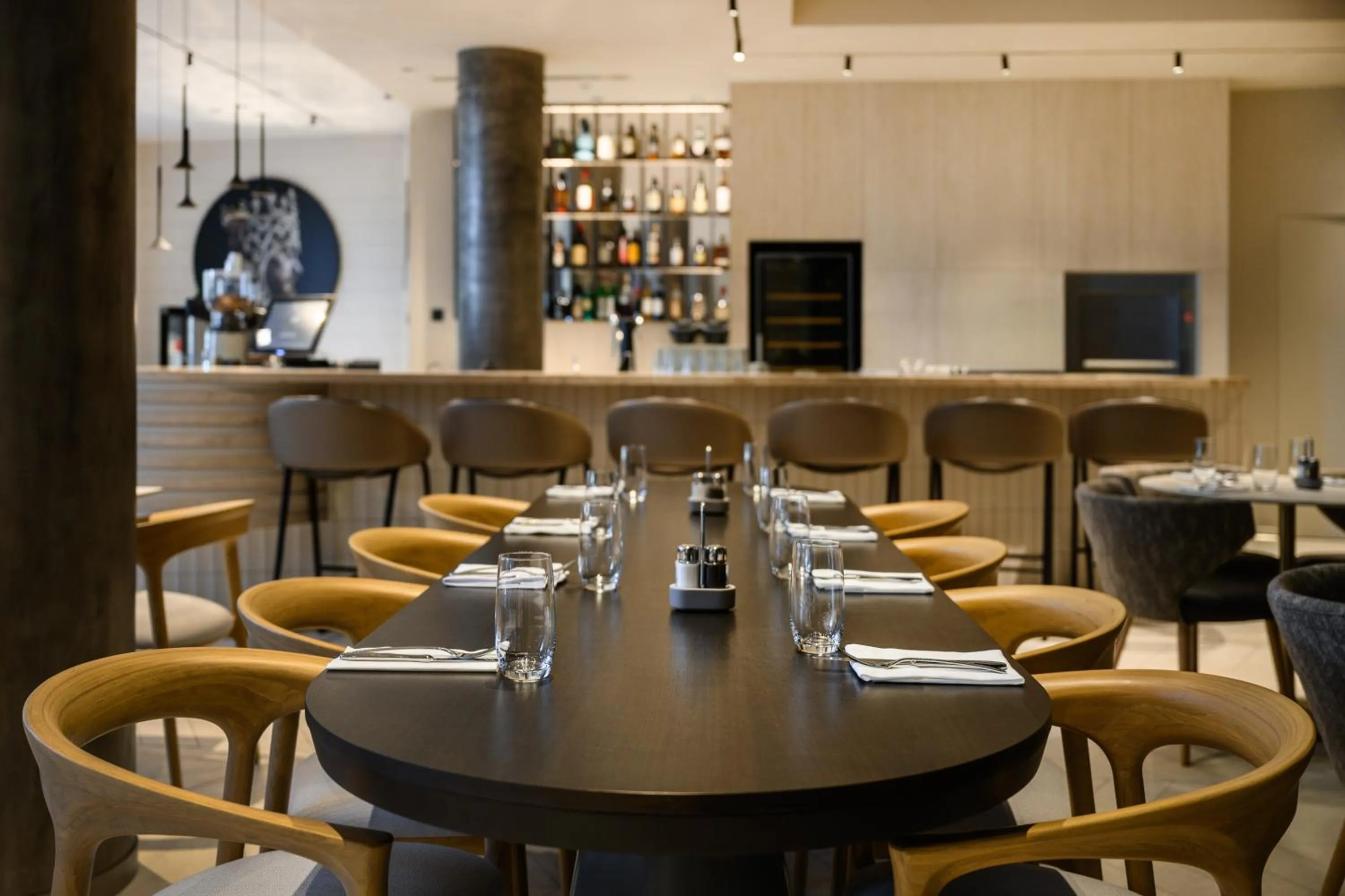 Restaurant/places to eat in Leon Hotel & Lounge Budapest