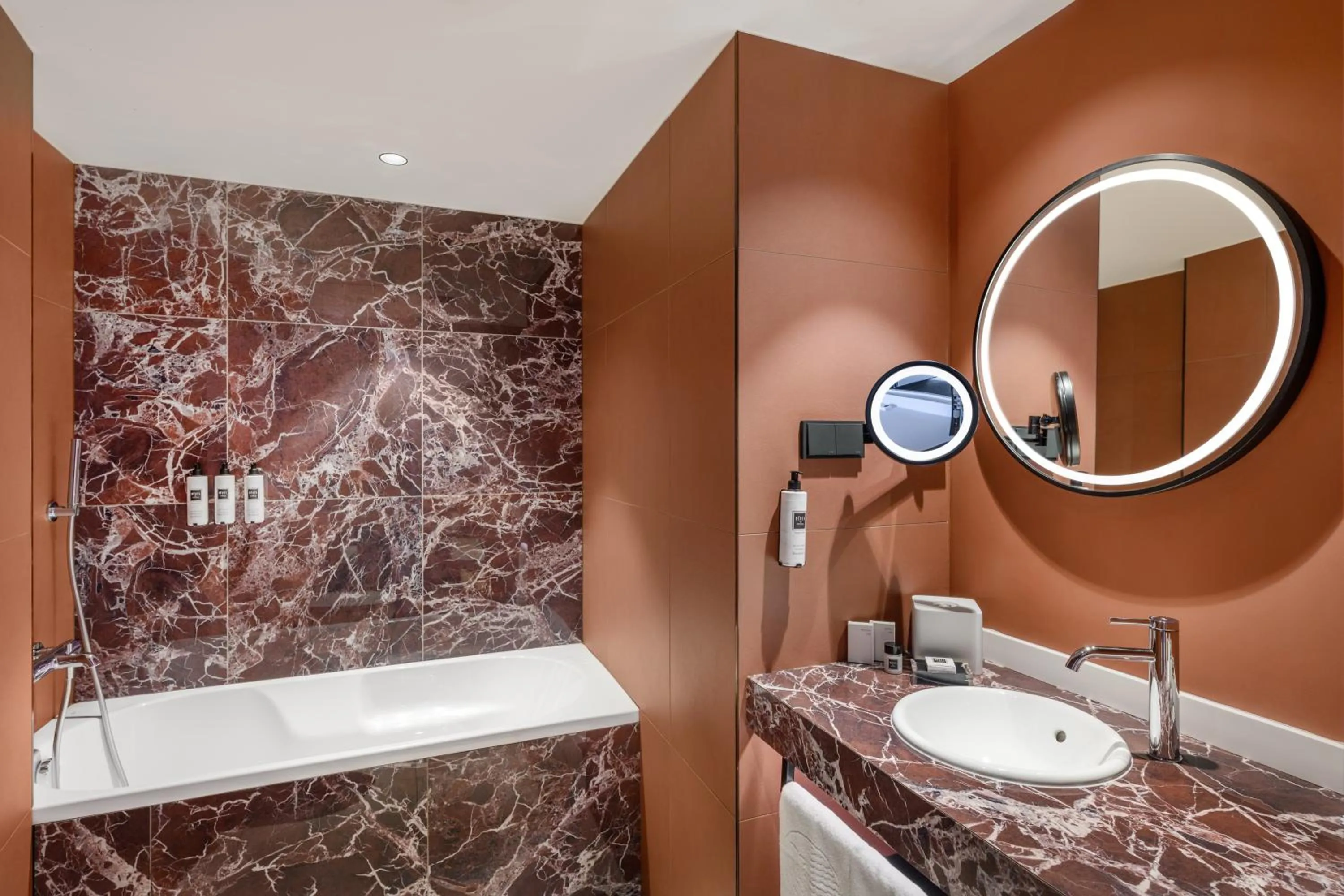 Bathroom in Leon Hotel & Lounge Budapest