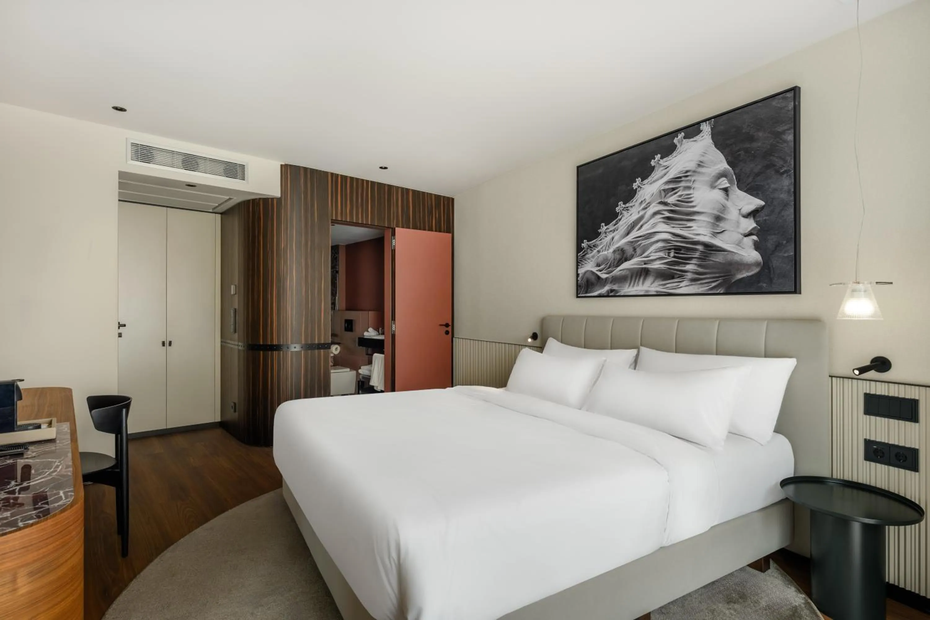 Bedroom, Bed in Leon Hotel & Lounge Budapest