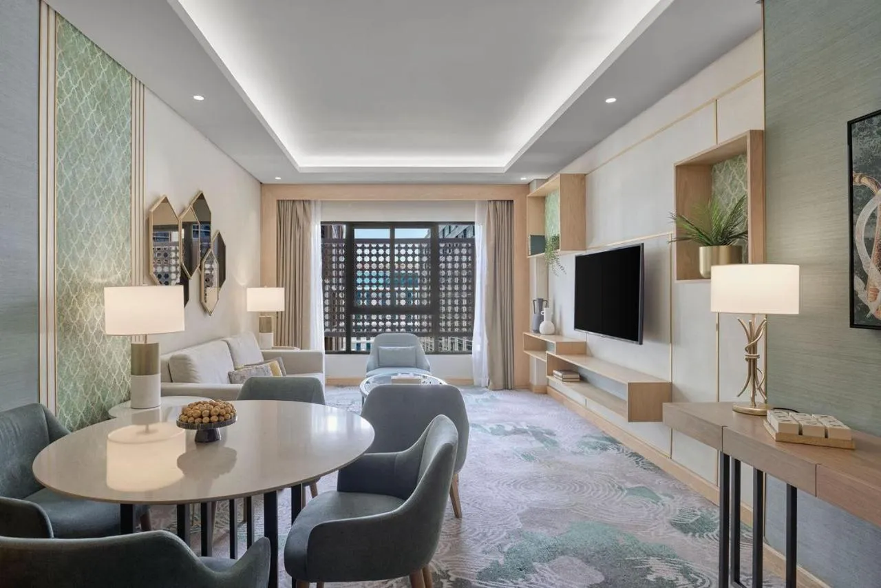 TV and multimedia in Makarem Haram view suites