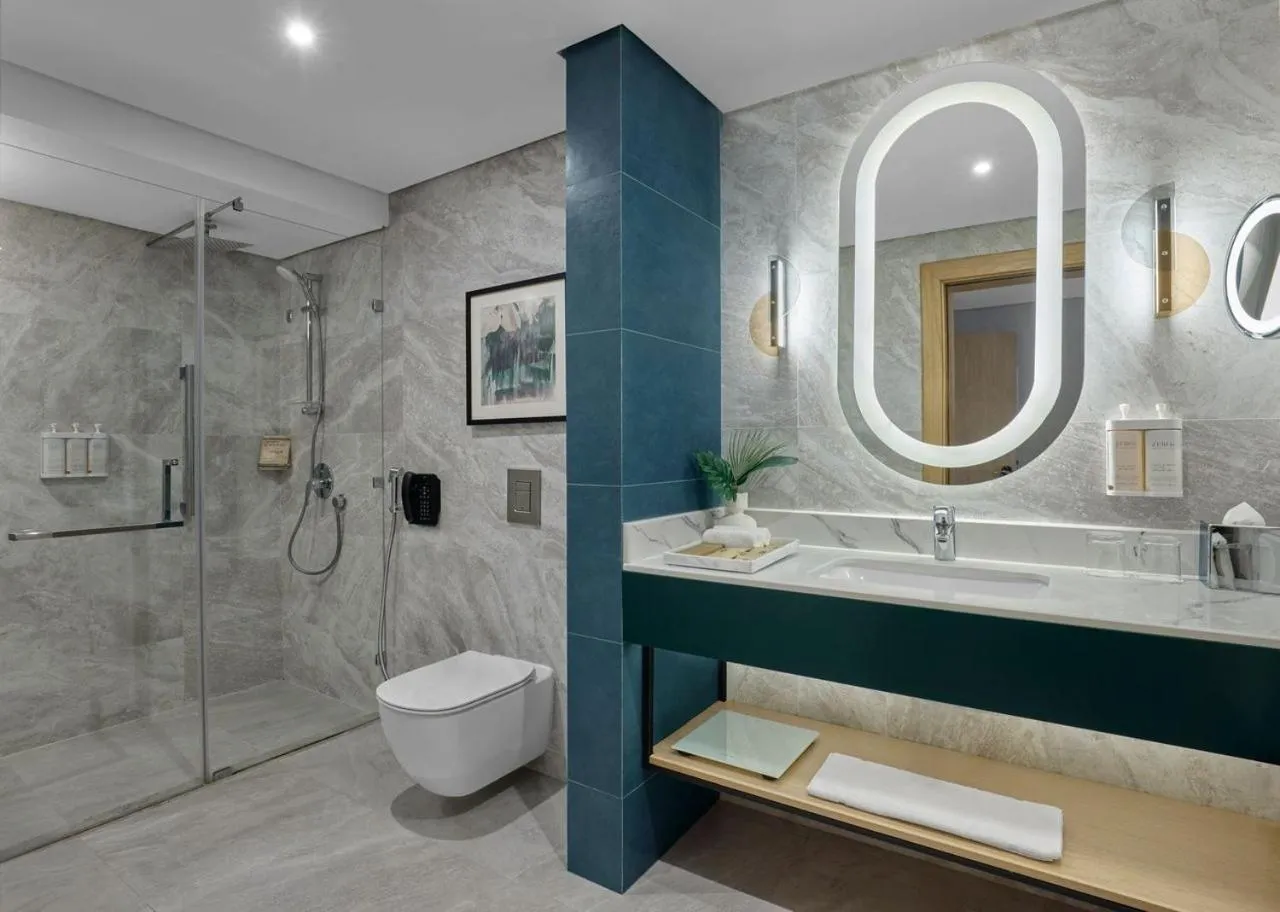 Bathroom in Makarem Haram view suites