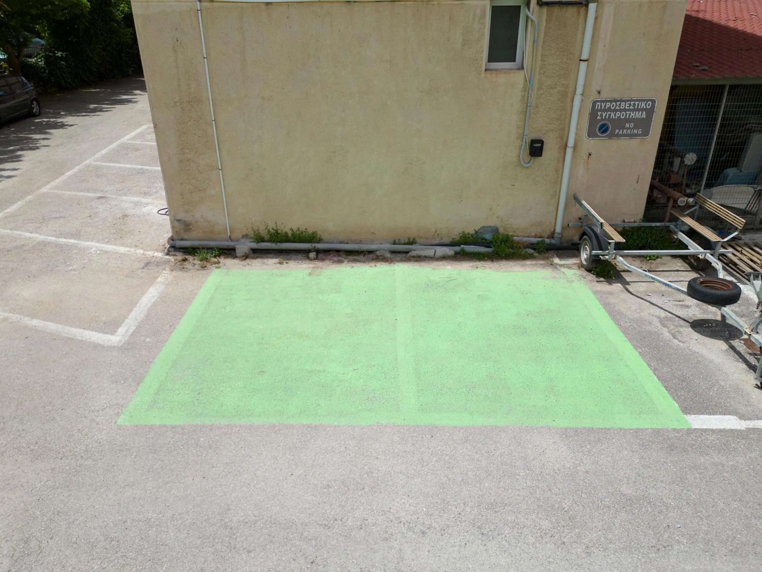 Parking in Delfini Hotel