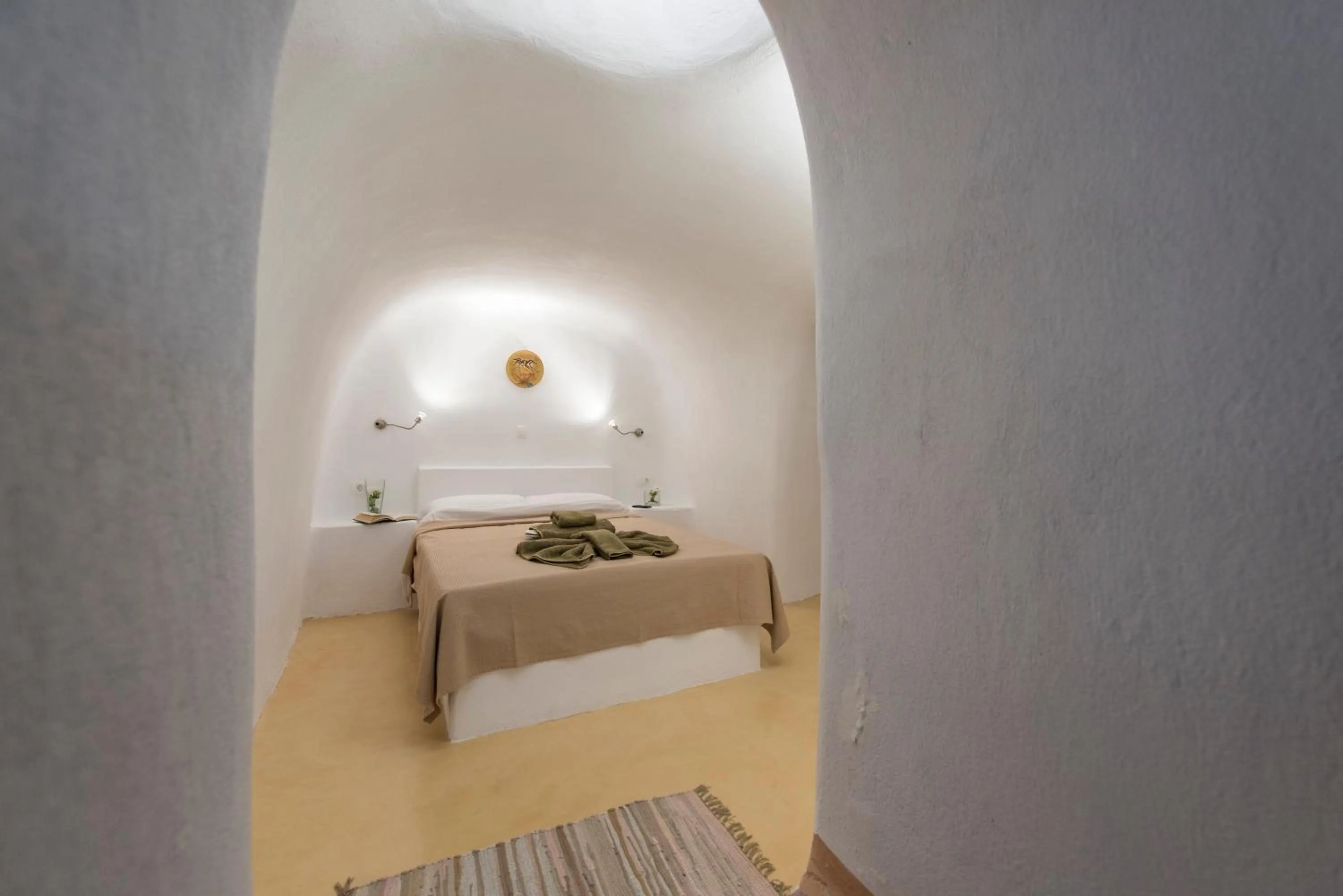 Bedroom, Bed in Morning Star Traditional Houses