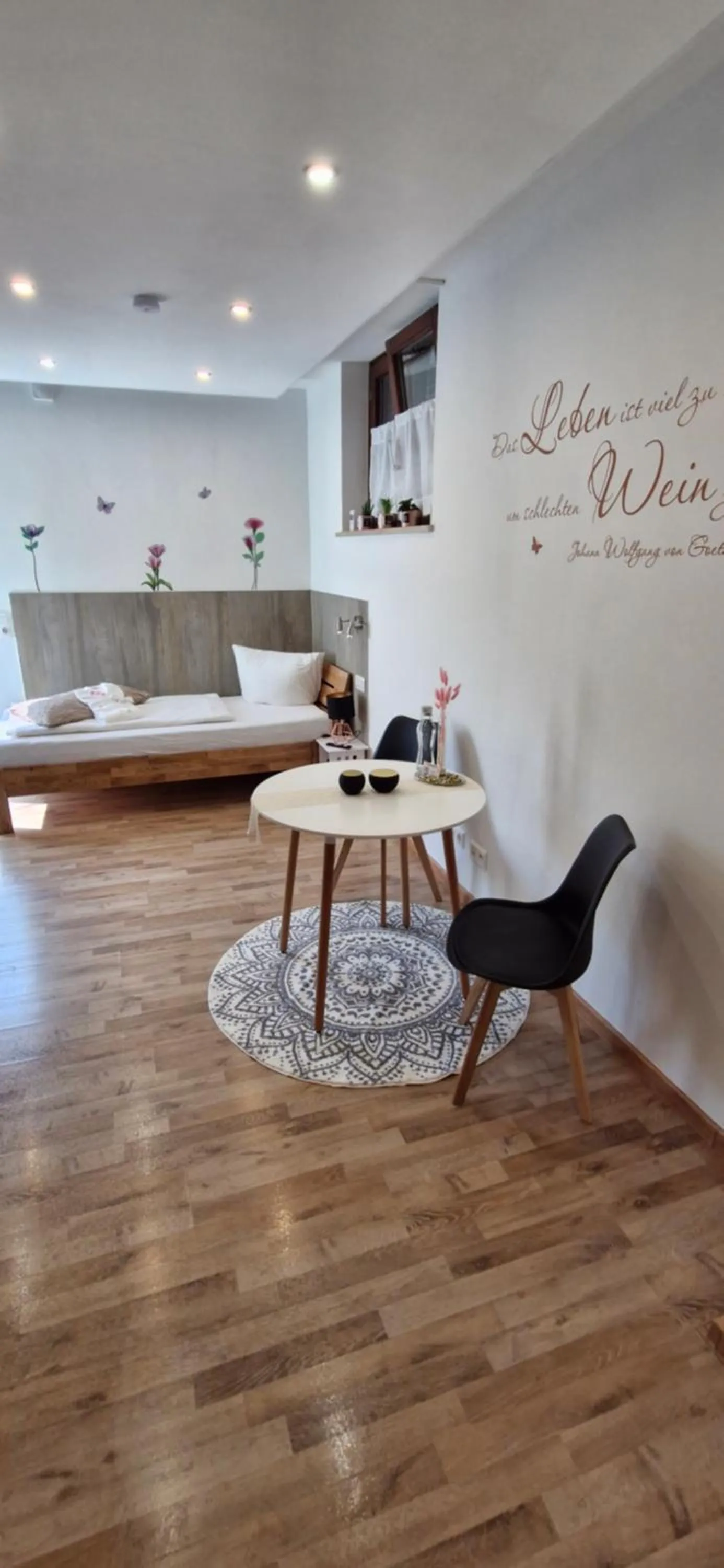 Photo of the whole room in Apartmenthaus Wertheim