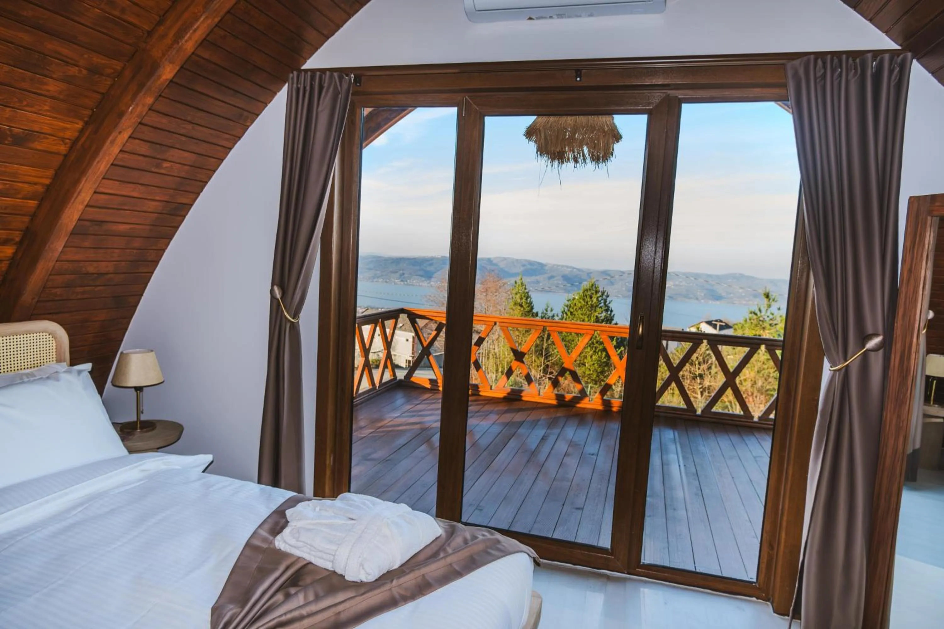 Balcony/Terrace, Bed in Exclusive Hill Sapanca