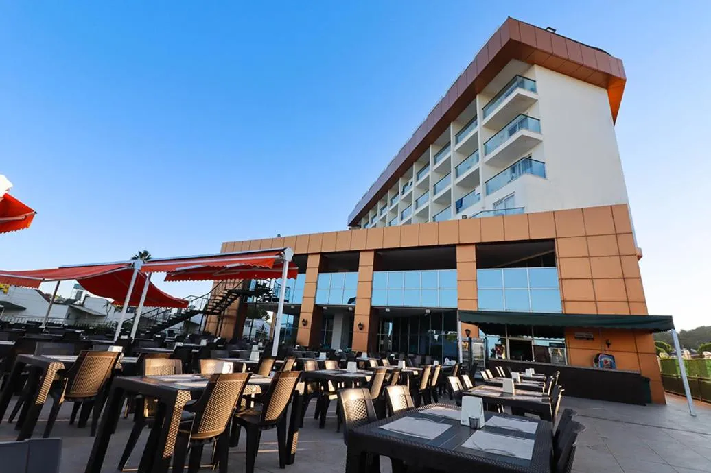 Restaurant/places to eat in Throne Beach Resort & Spa - Ultra All Inclusive