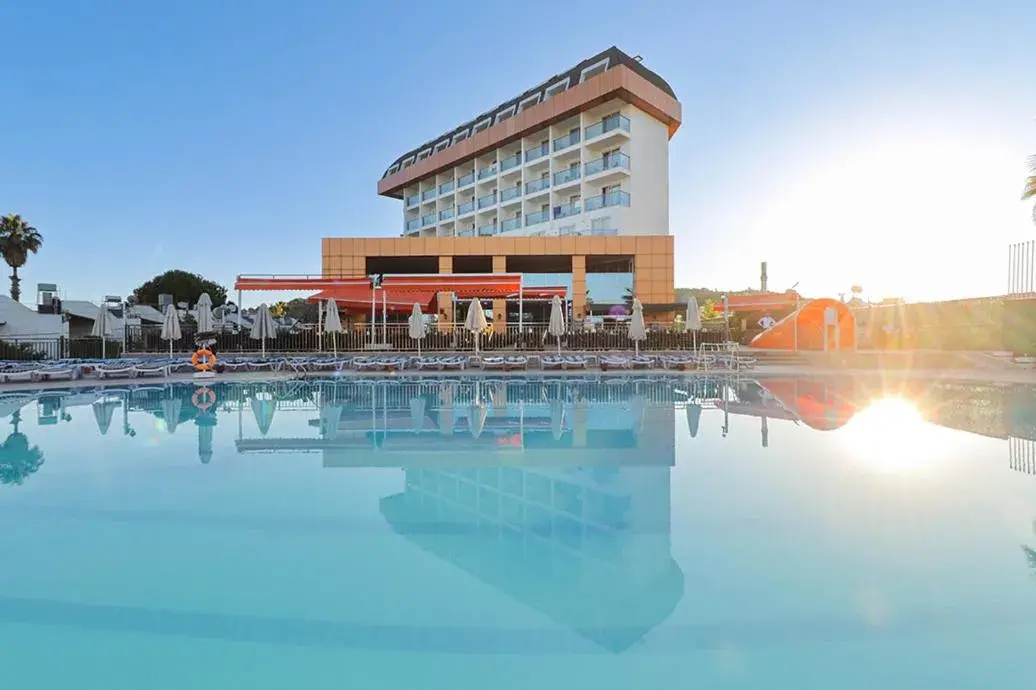 Property building in Throne Beach Resort & Spa - Ultra All Inclusive Property building in Throne Beach Resort & Spa - Ultra All Inclusive