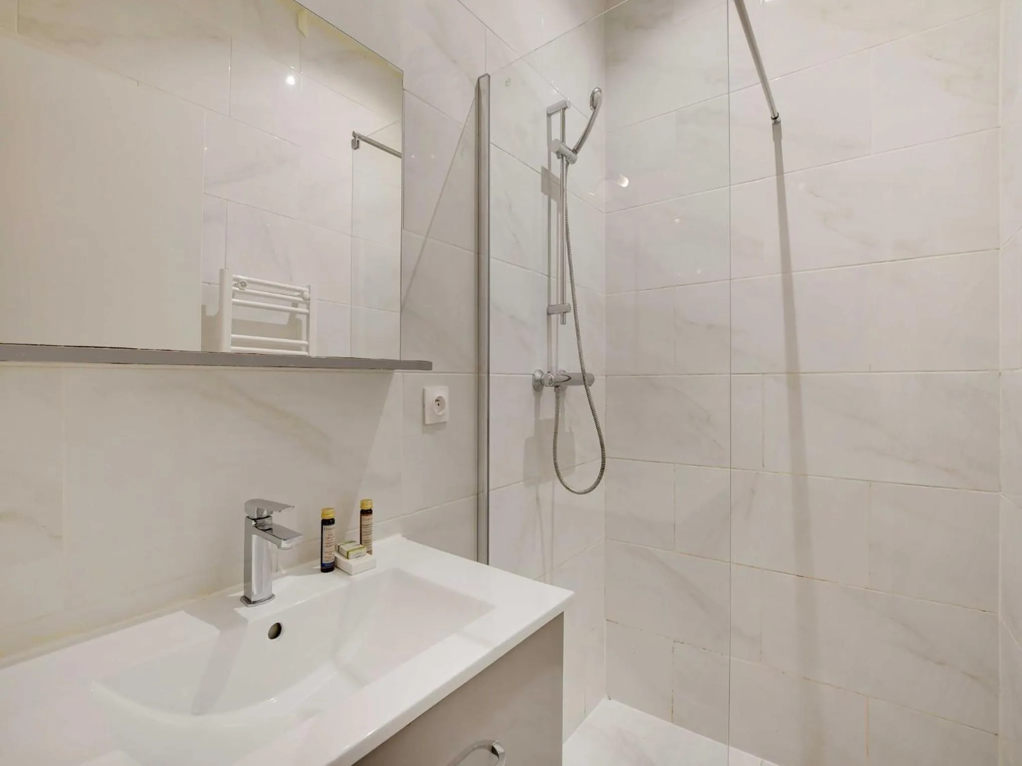 Property building in Magnificent apartment - 2BR 6P - Rochechouart