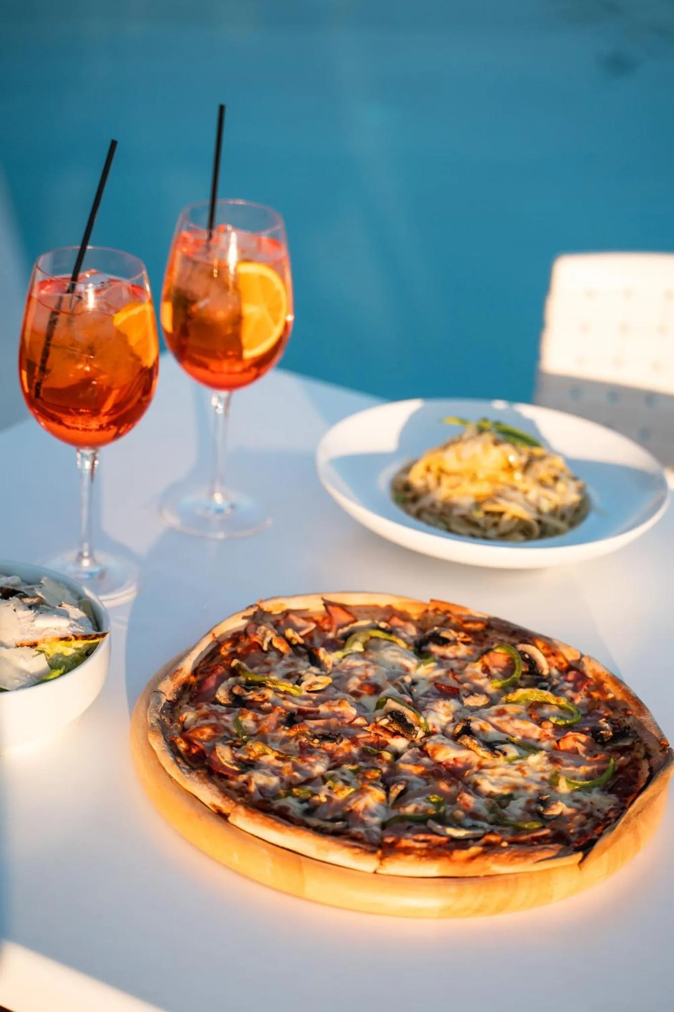 Restaurant/places to eat in Niriides Luxury Villas