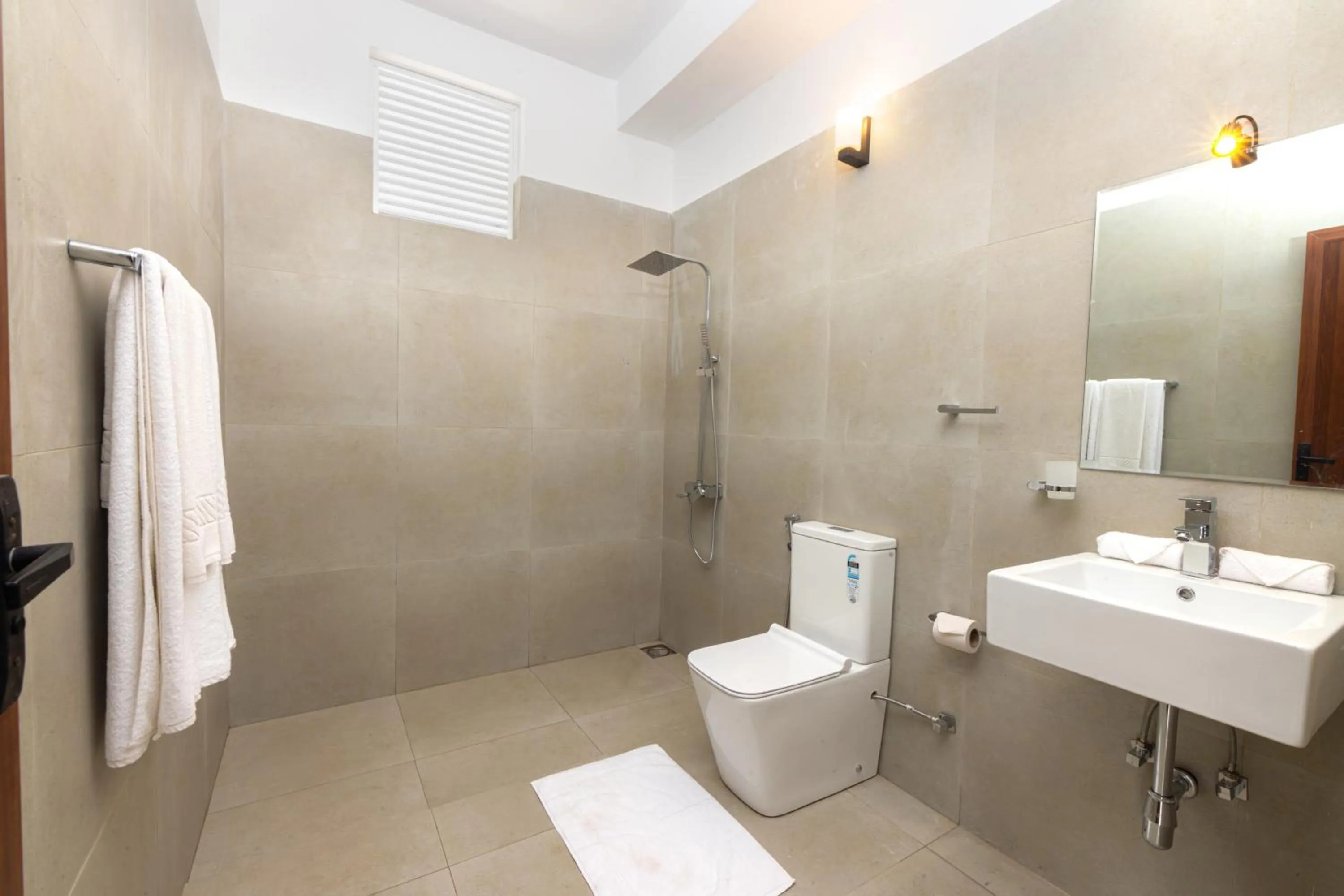 Shower in Palazzo Beach Hotel