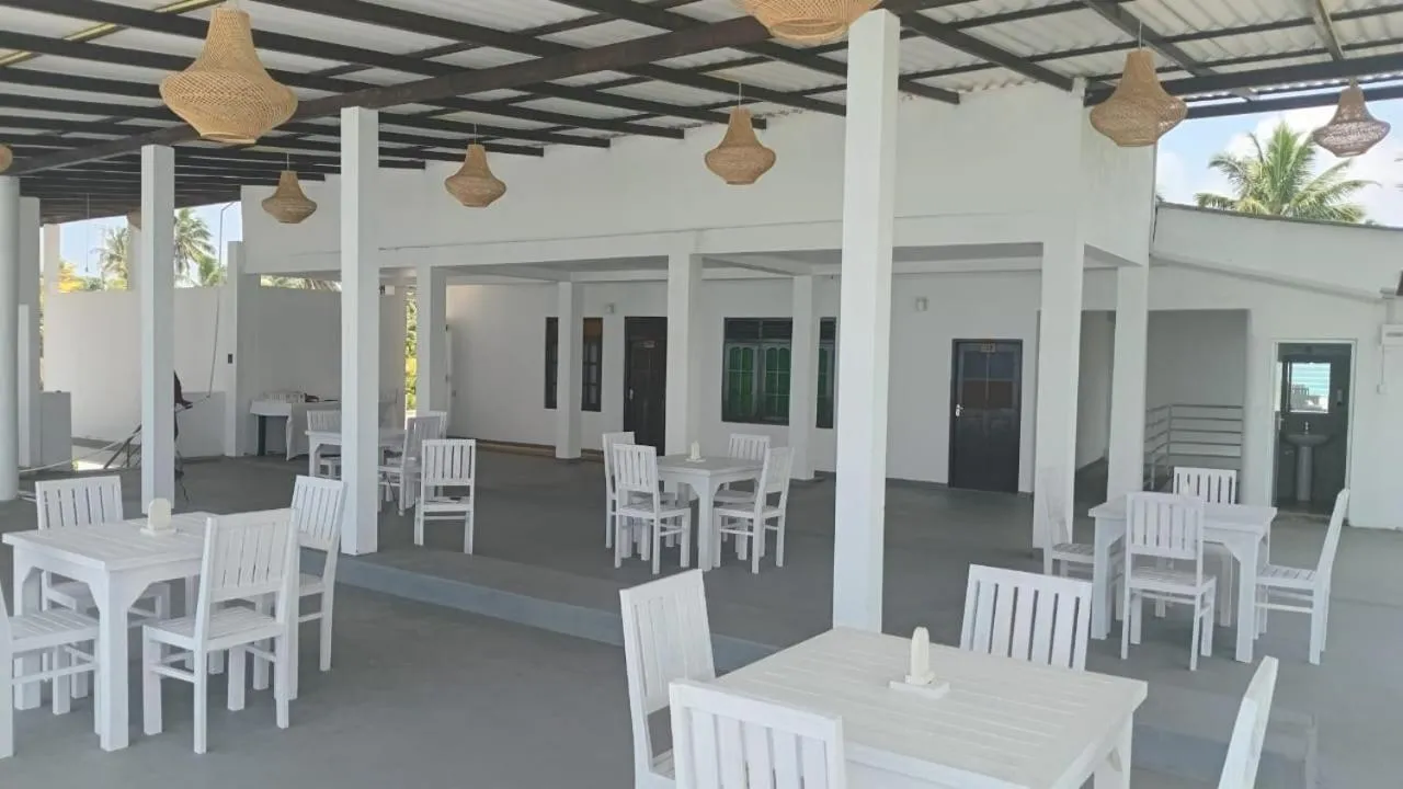 Restaurant/places to eat in Palazzo Beach Hotel