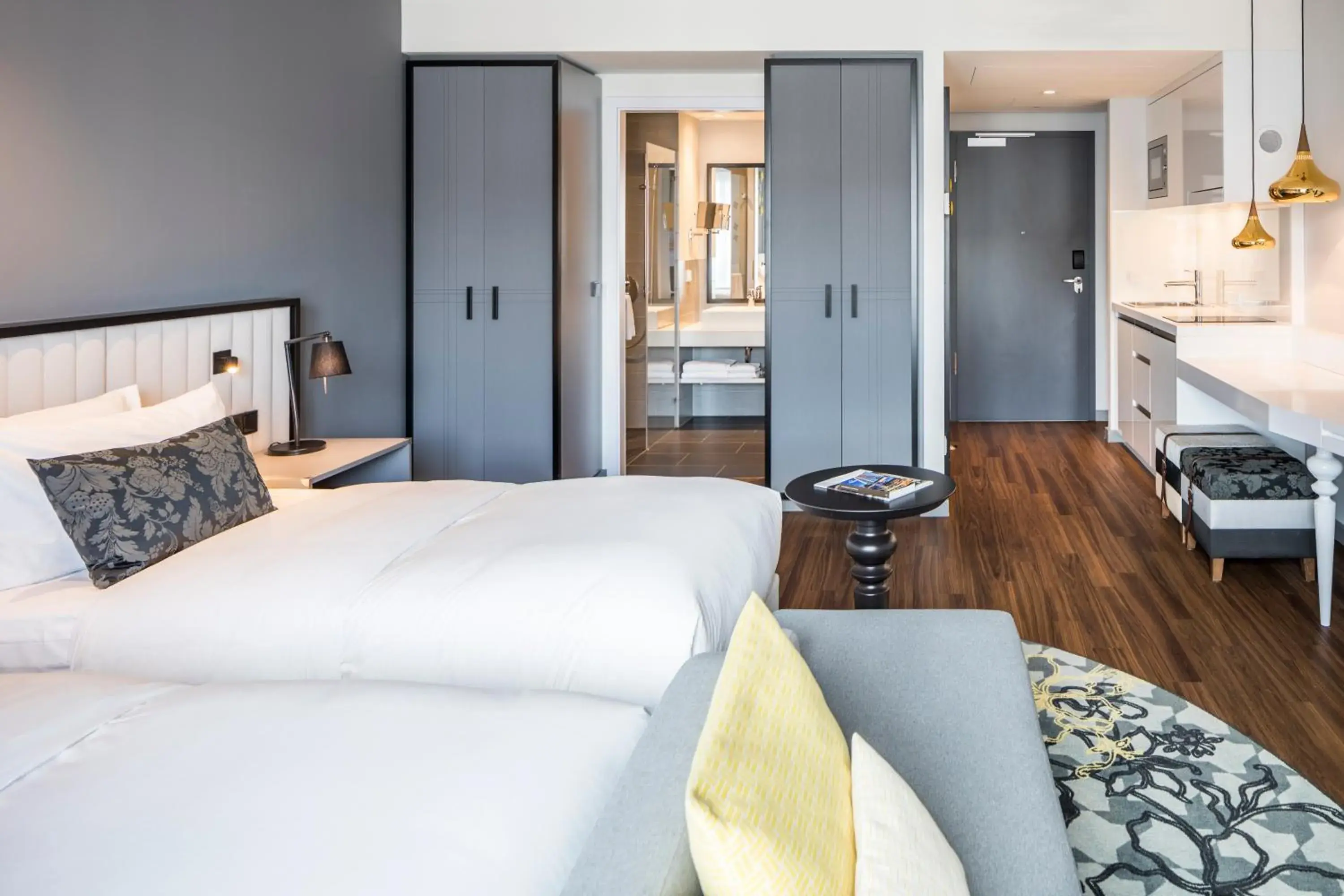 Bed in Capri by Fraser, Frankfurt Bed in Capri by Fraser, Frankfurt