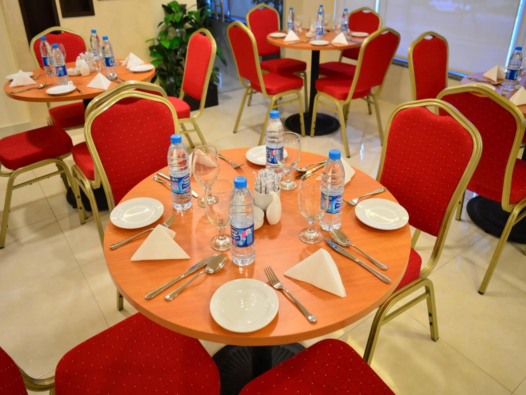 Restaurant/places to eat in Ream Hotel Amman