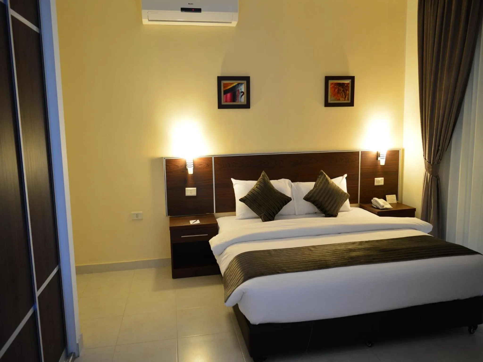 Photo of the whole room, Bed in Ream Hotel Amman