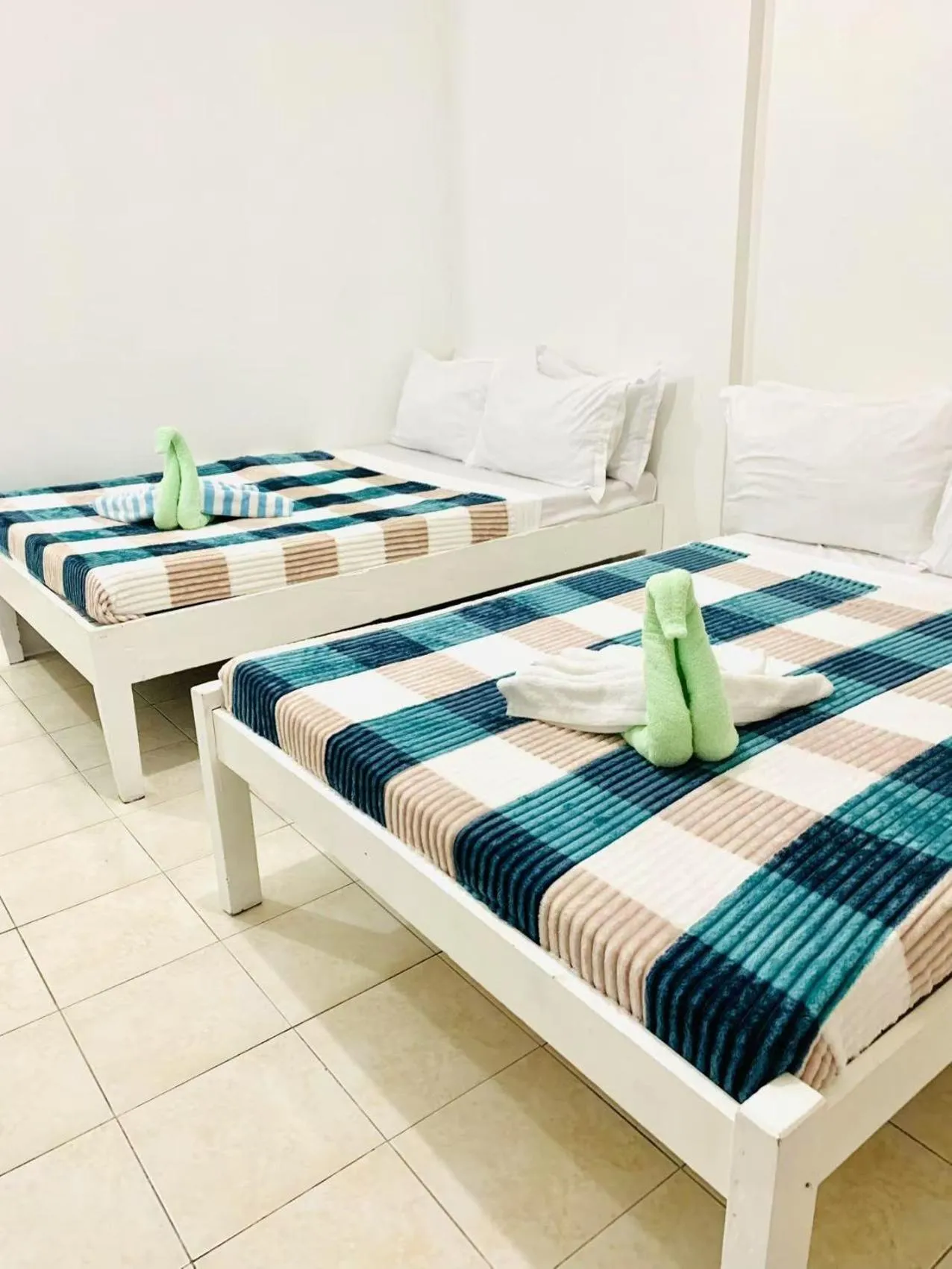 Deluxe Twin Room in Glo's Space Boracay Dmall By TripzyFun