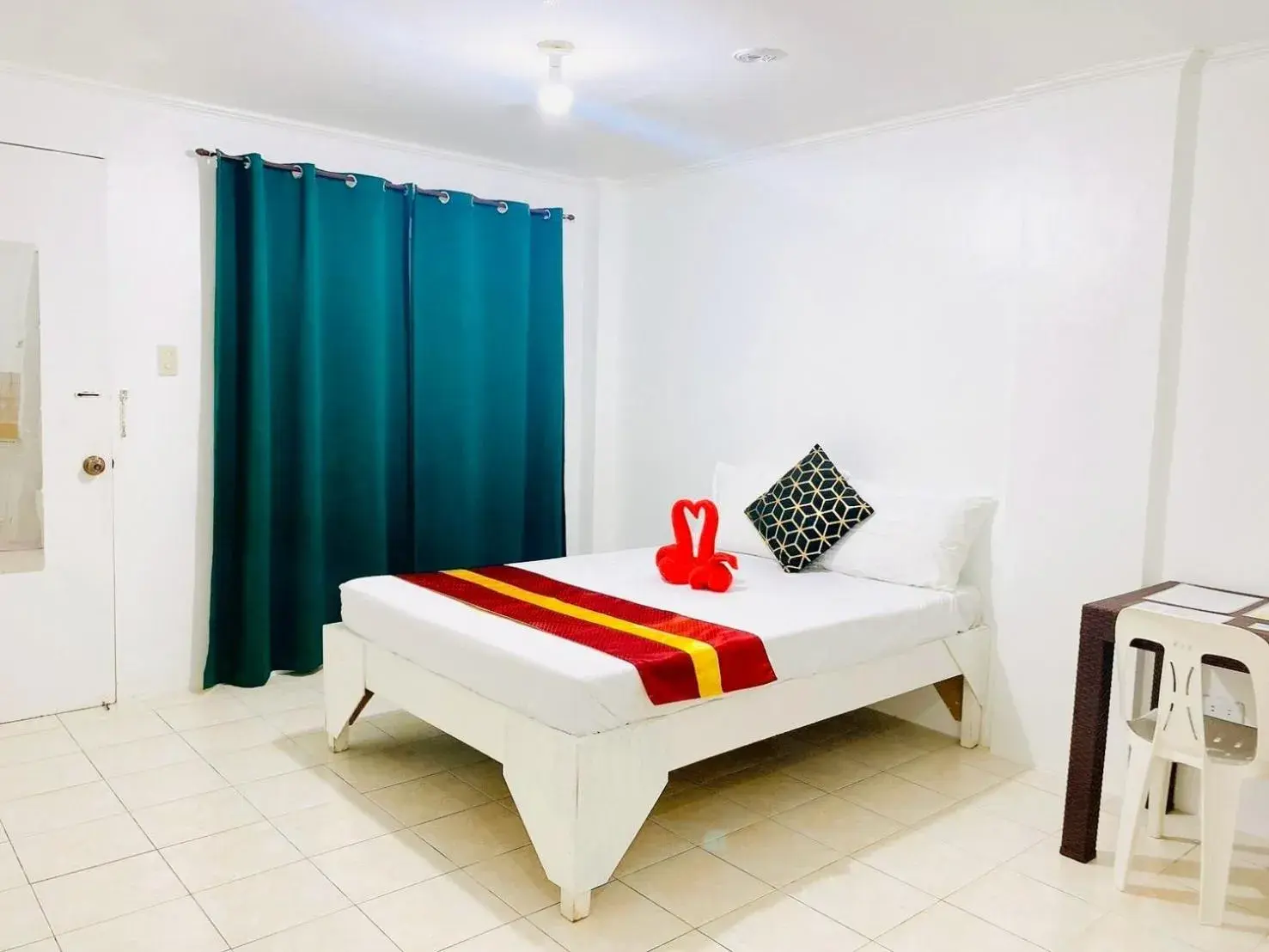 Deluxe Studio in Glo's Space Boracay Dmall By TripzyFun Deluxe Studio in Glo's Space Boracay Dmall By TripzyFun