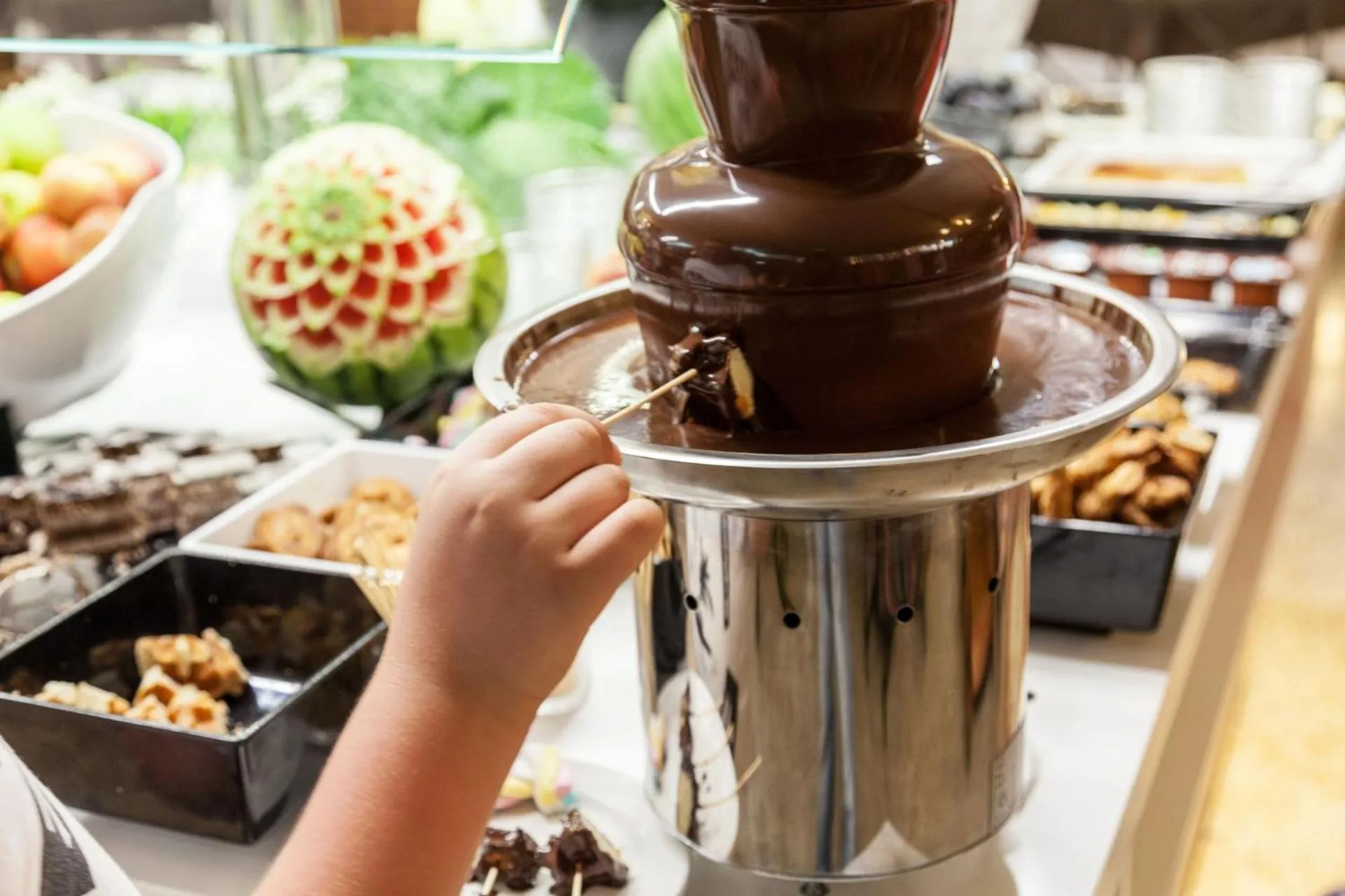 Restaurant/places to eat in Hotel Xaine Park