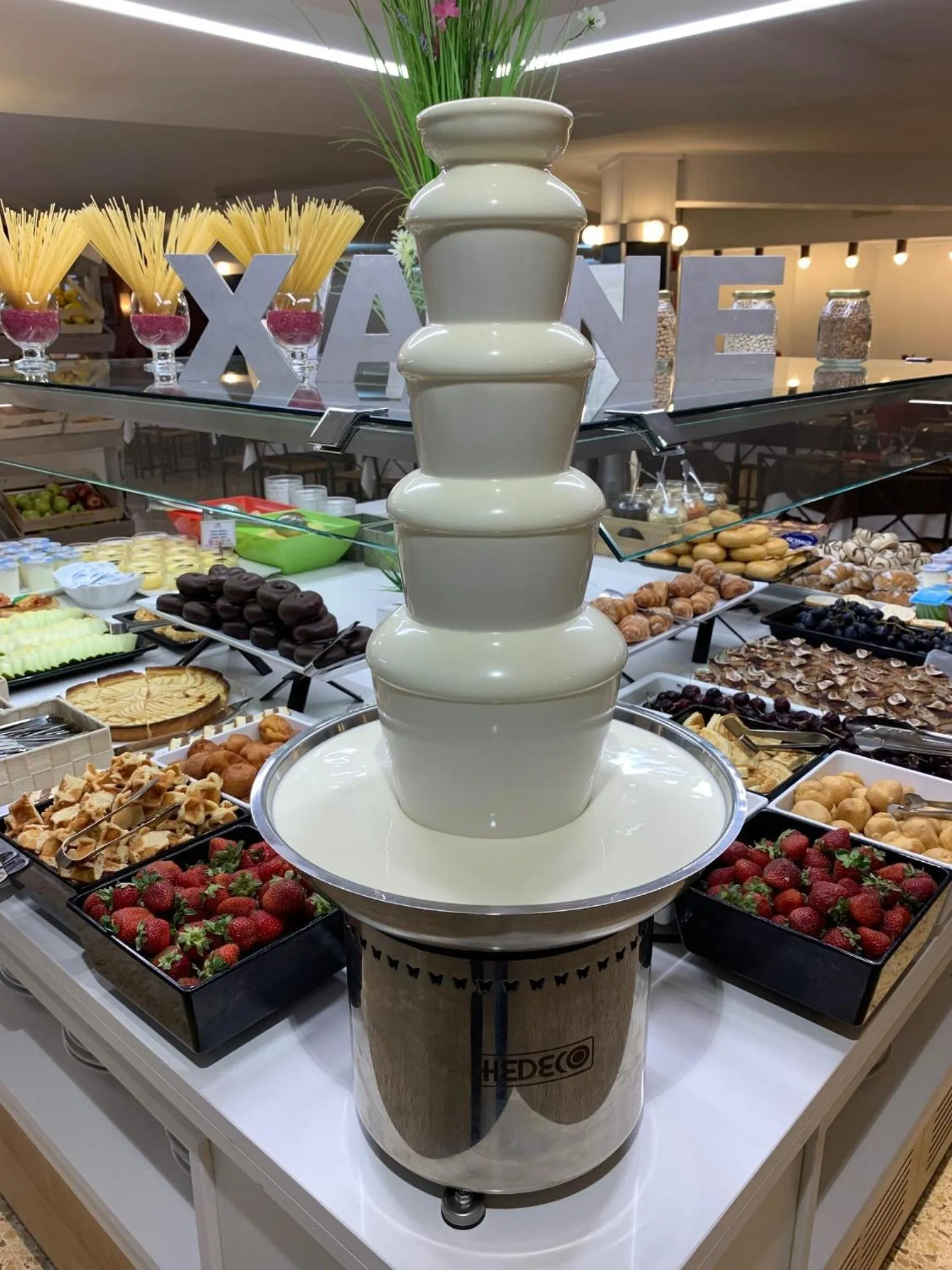 Food and drinks in Hotel Xaine Park