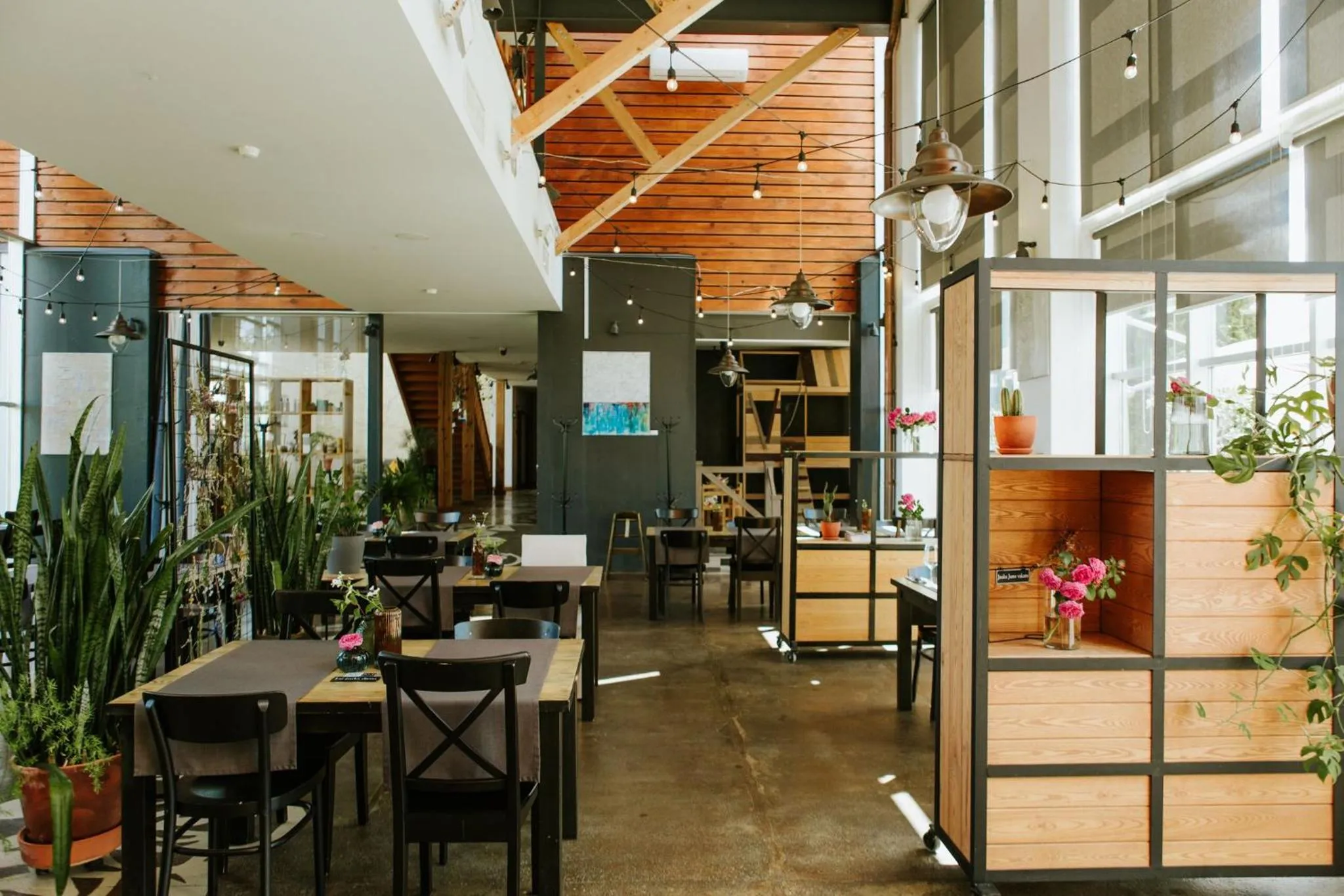 Restaurant/places to eat in Rožmalas