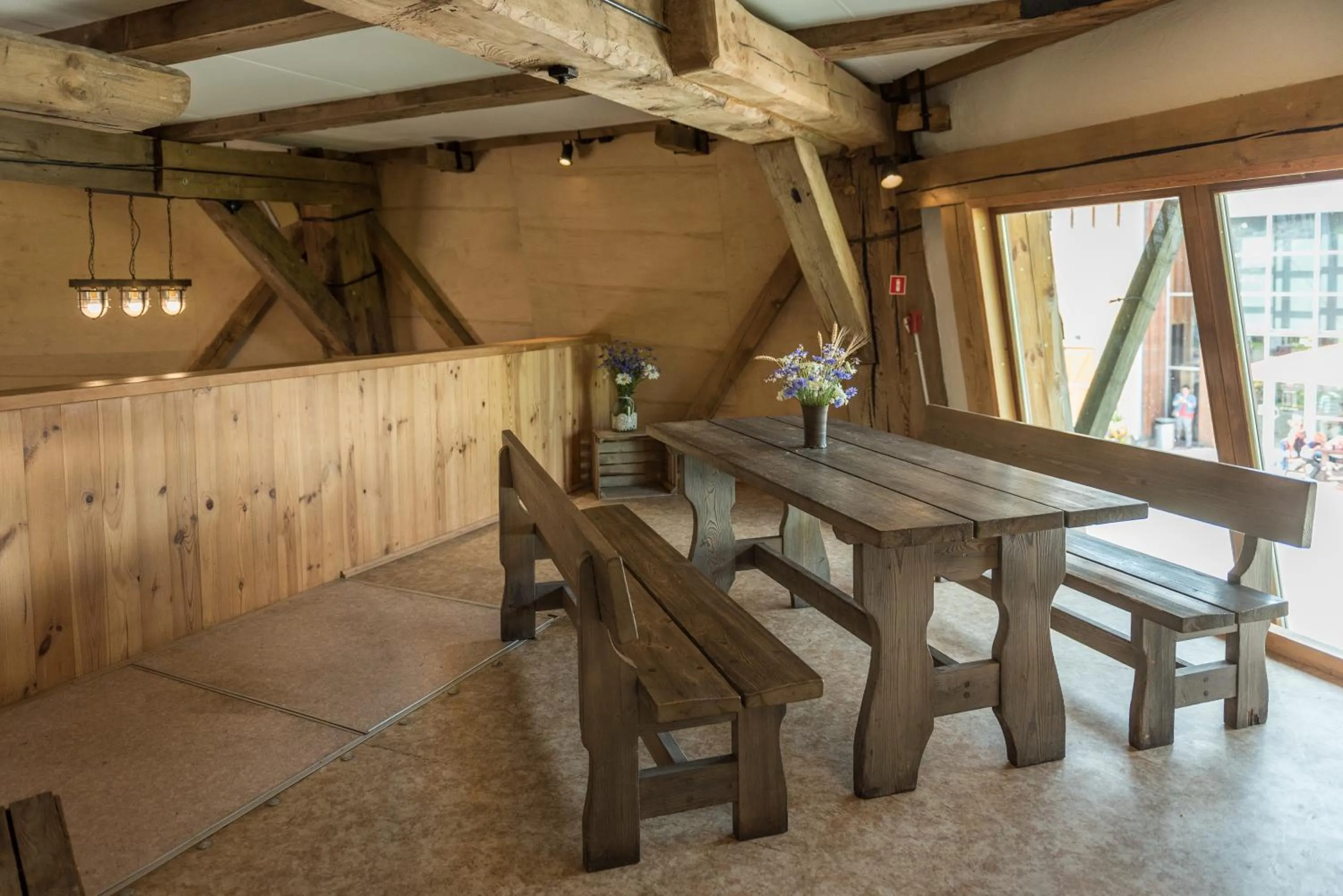 Restaurant/places to eat in Rožmalas