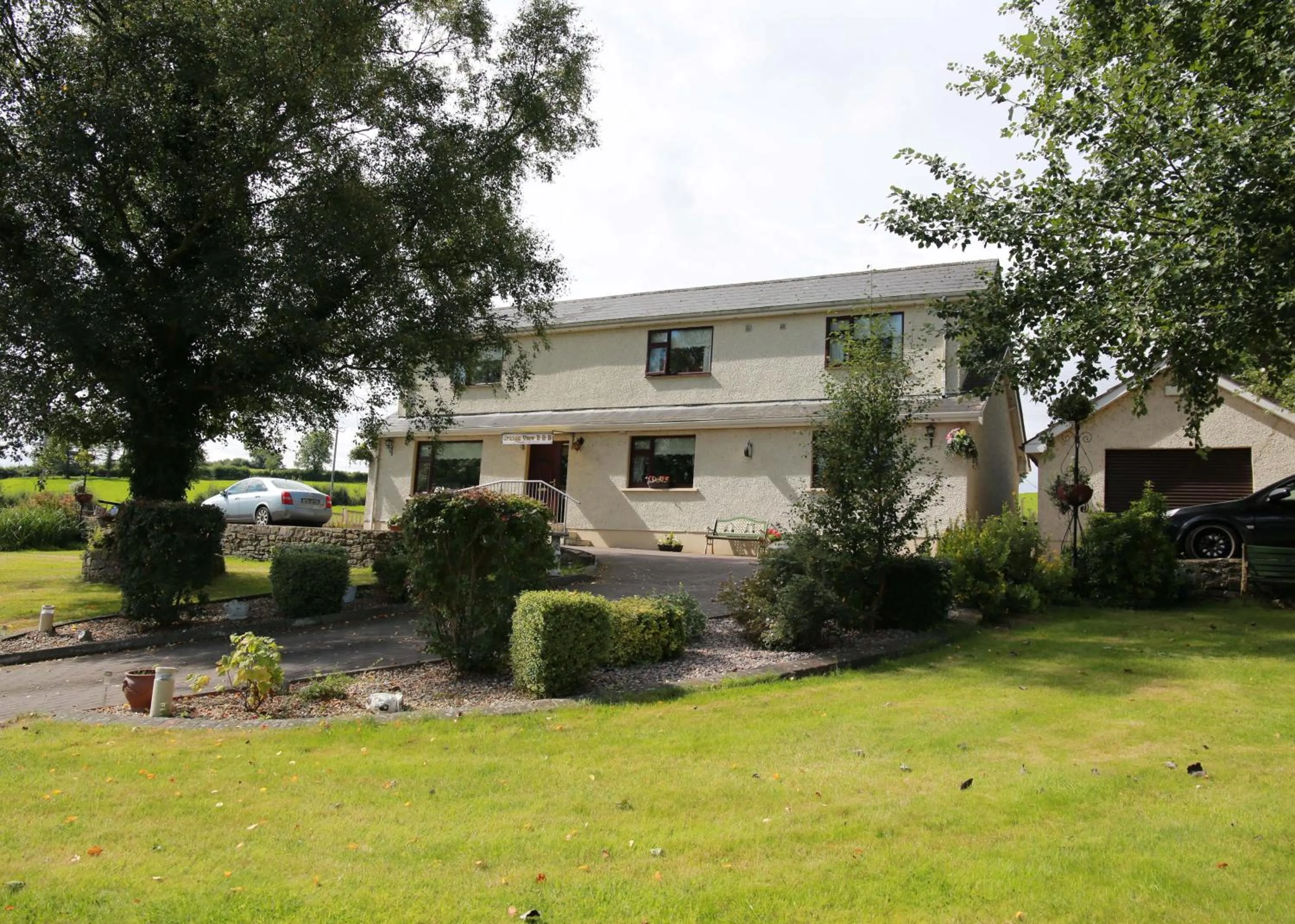 Garden in Grangeview House B&B