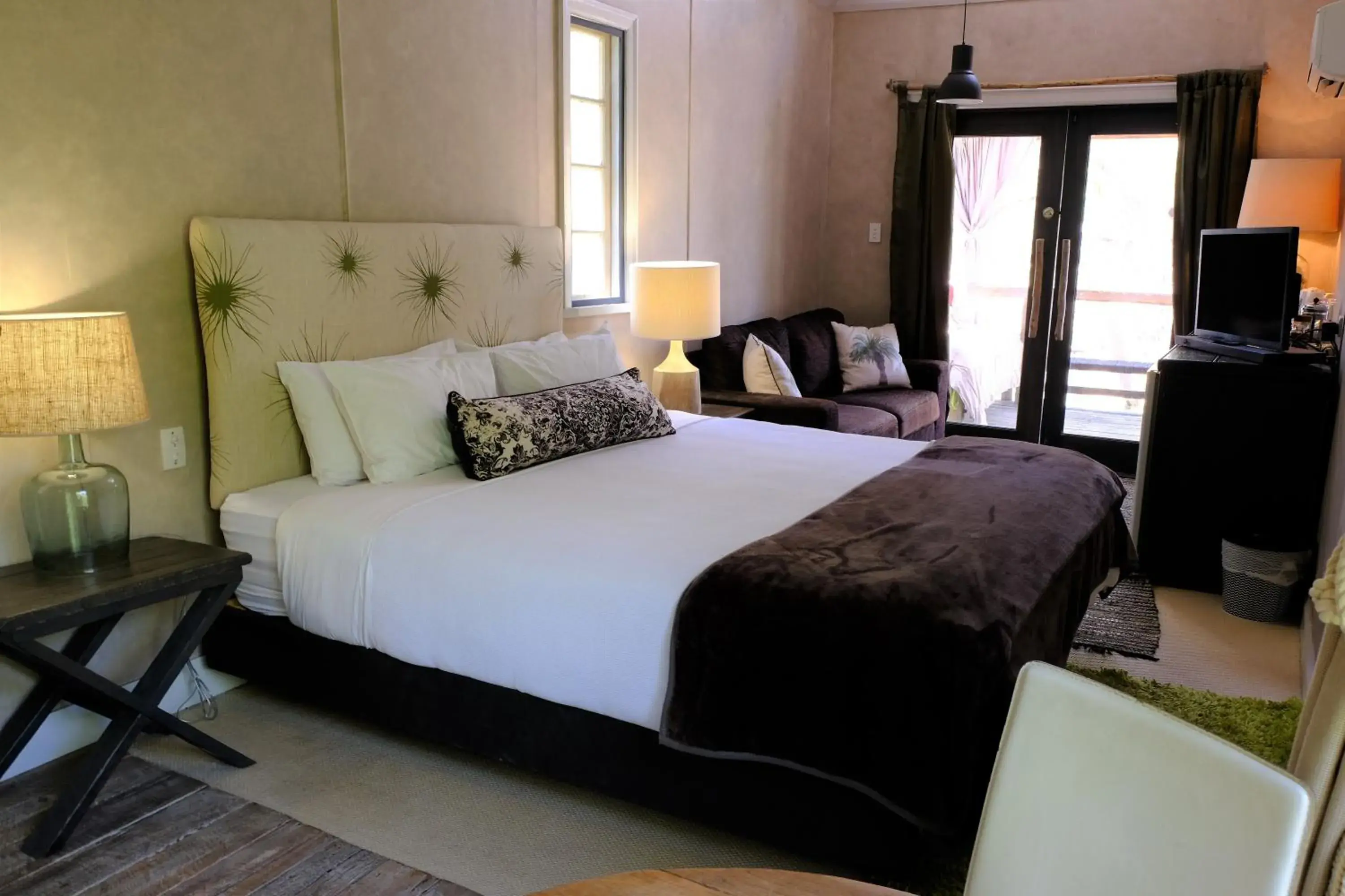 River view, Bed in The Laurels of Chinchilla River view, Bed in The Laurels of Chinchilla