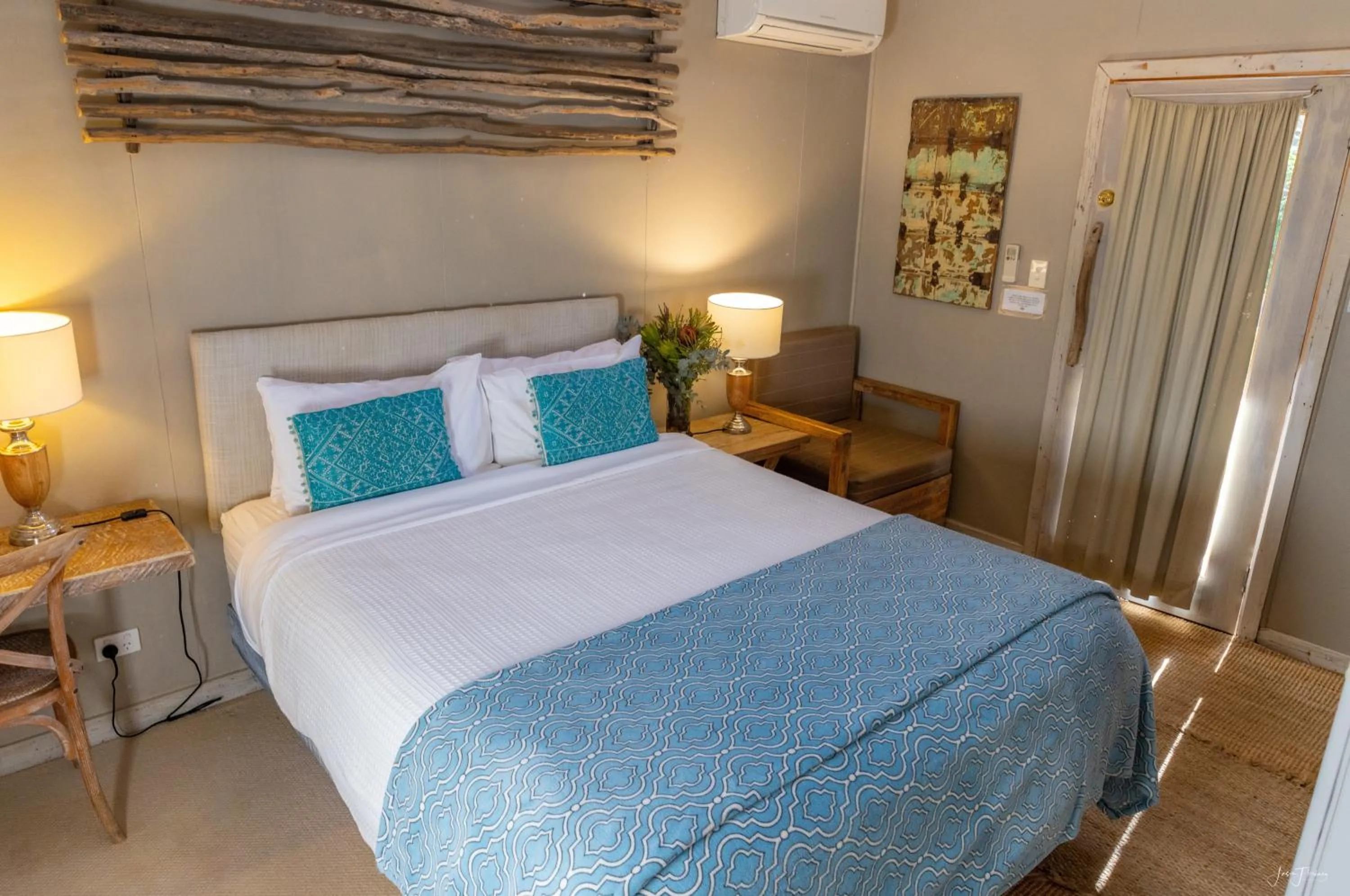 Photo of the whole room, Bed in The Laurels of Chinchilla